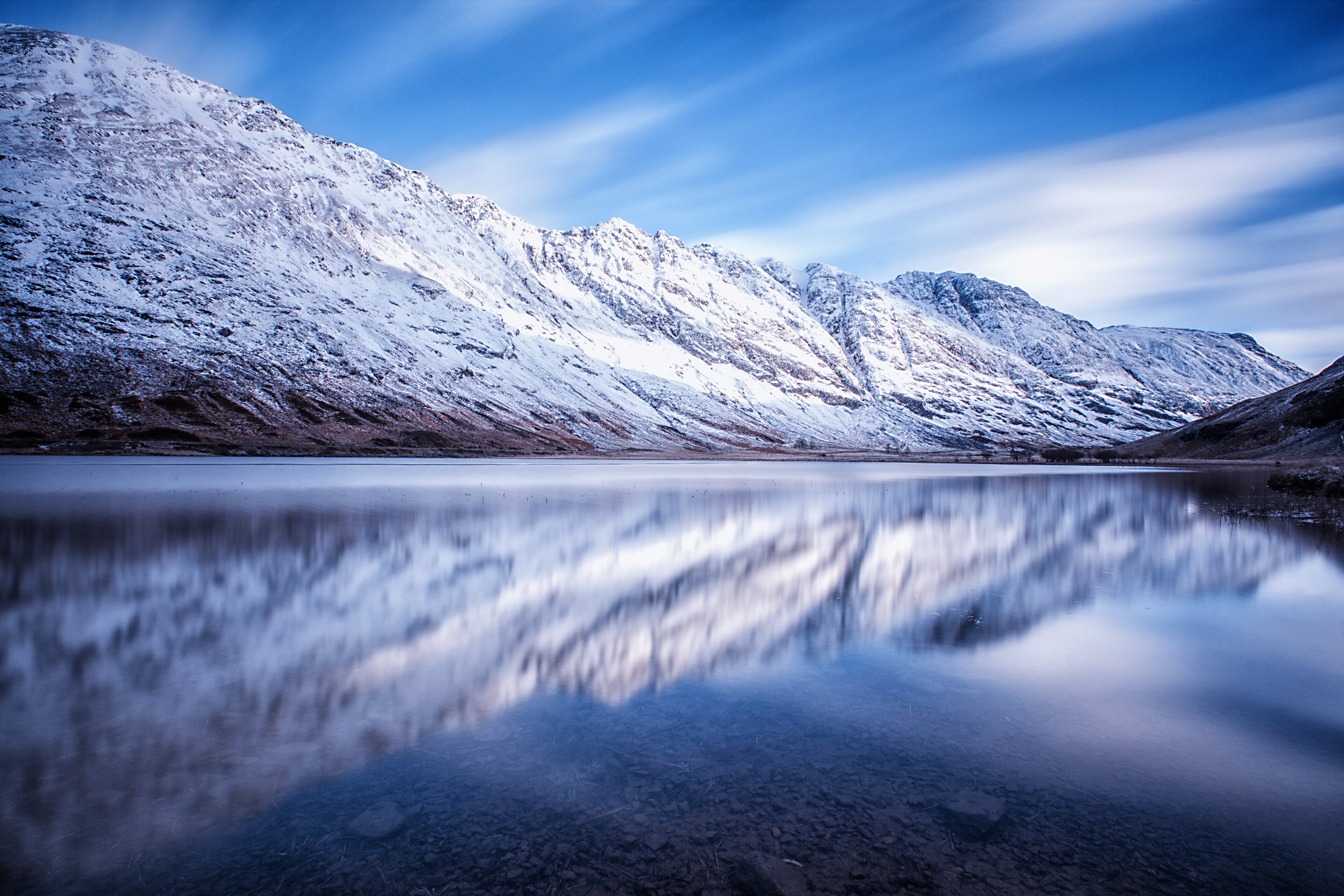 ice, water, mountain Peak, Aonach Eagach, Scotland, mountain Range, blue, glacier, snow, reflections, Loch Achtriochtan, West Highlands, scenics, Weeping, HD Wallpaper