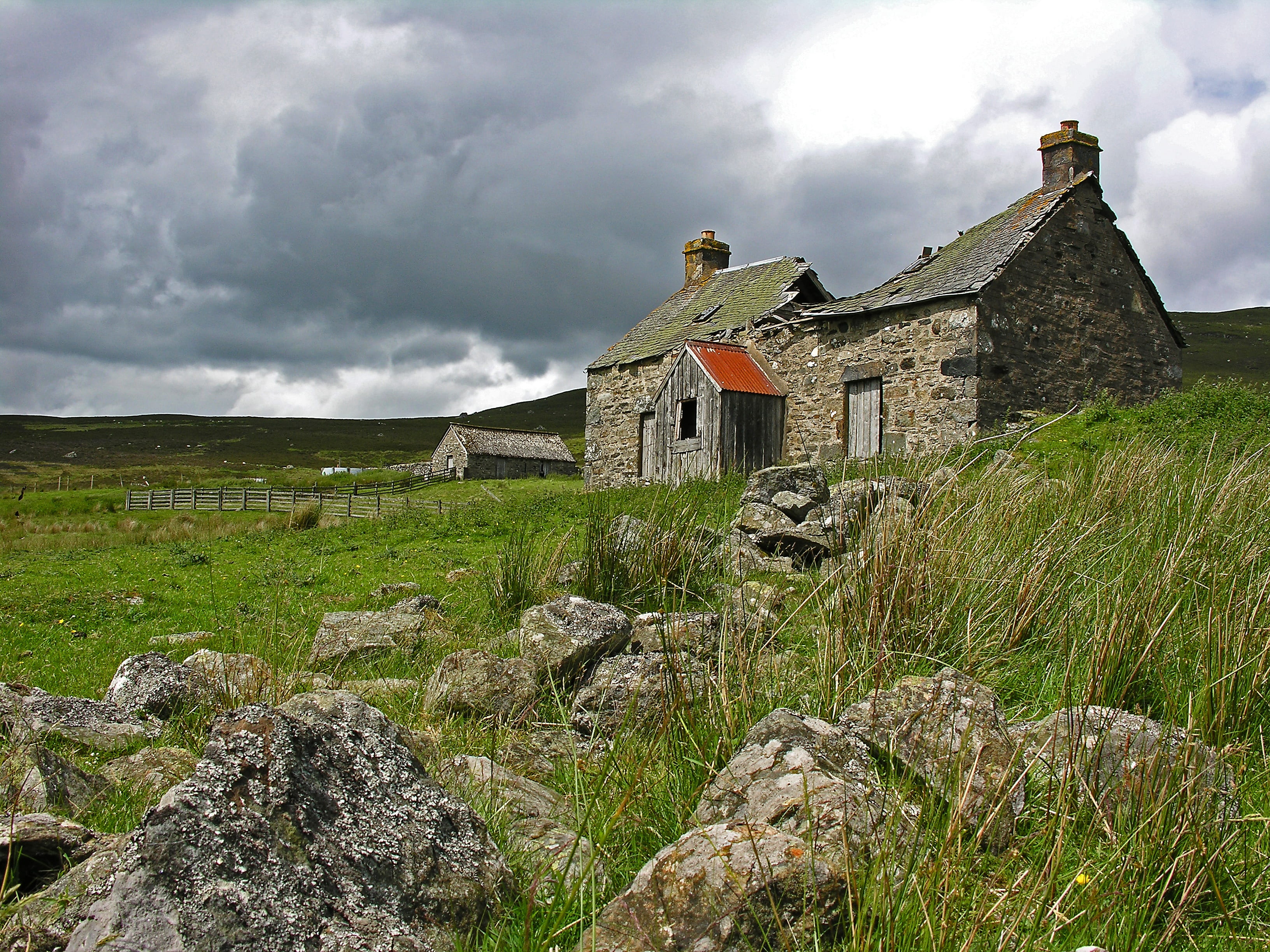 scenery, vacation, rural, gray, green, land, building exterior, tourism, britain, landscape, cottage, country, clouds, scottish, stone, scenic, plant, stone wall, HD Wallpaper
