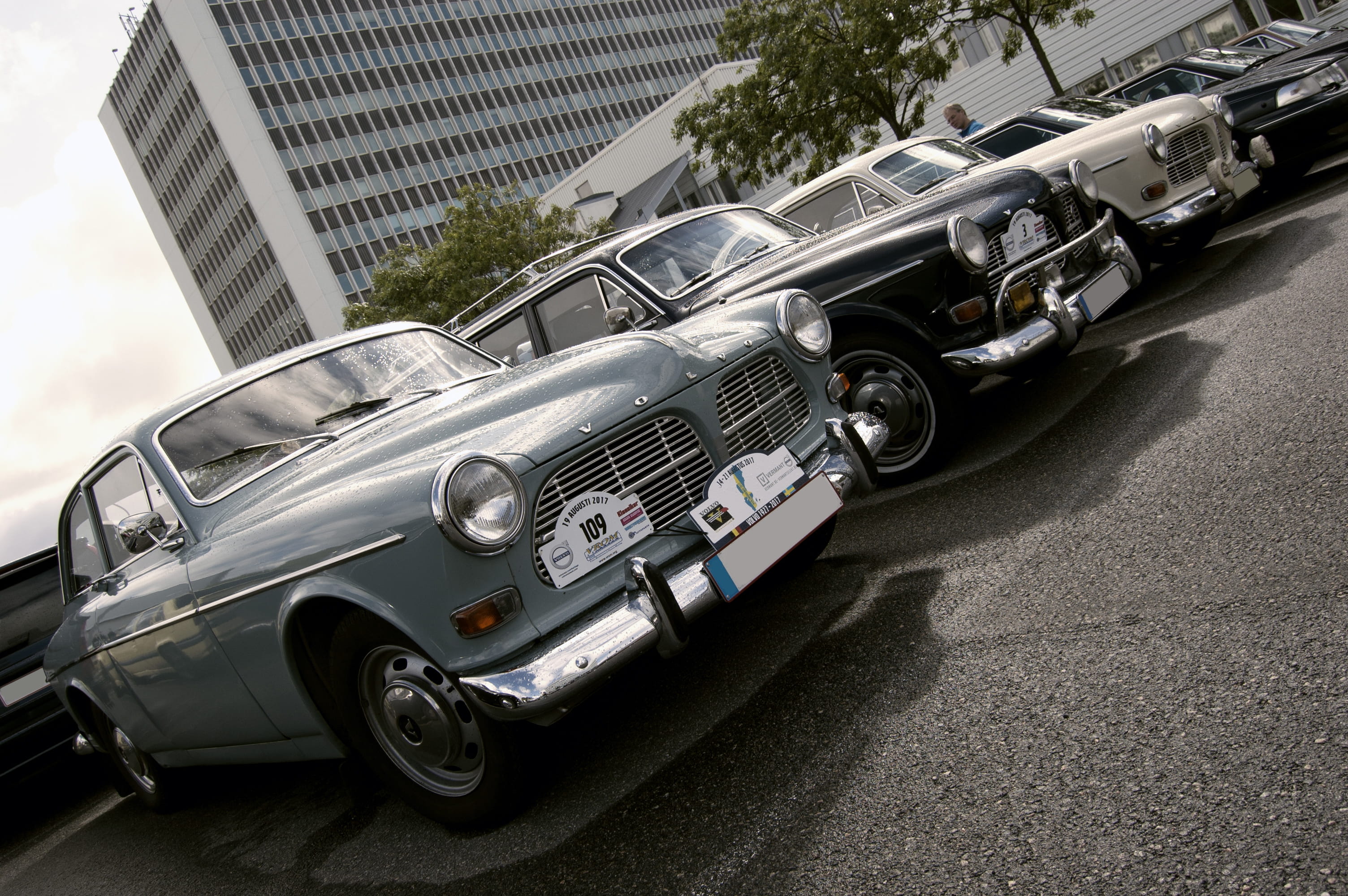road, silver colored, building exterior, building, car, old, built structure, street, retro styled, nature, architecture, outdoors, vintage car, land vehicle, HD Wallpaper