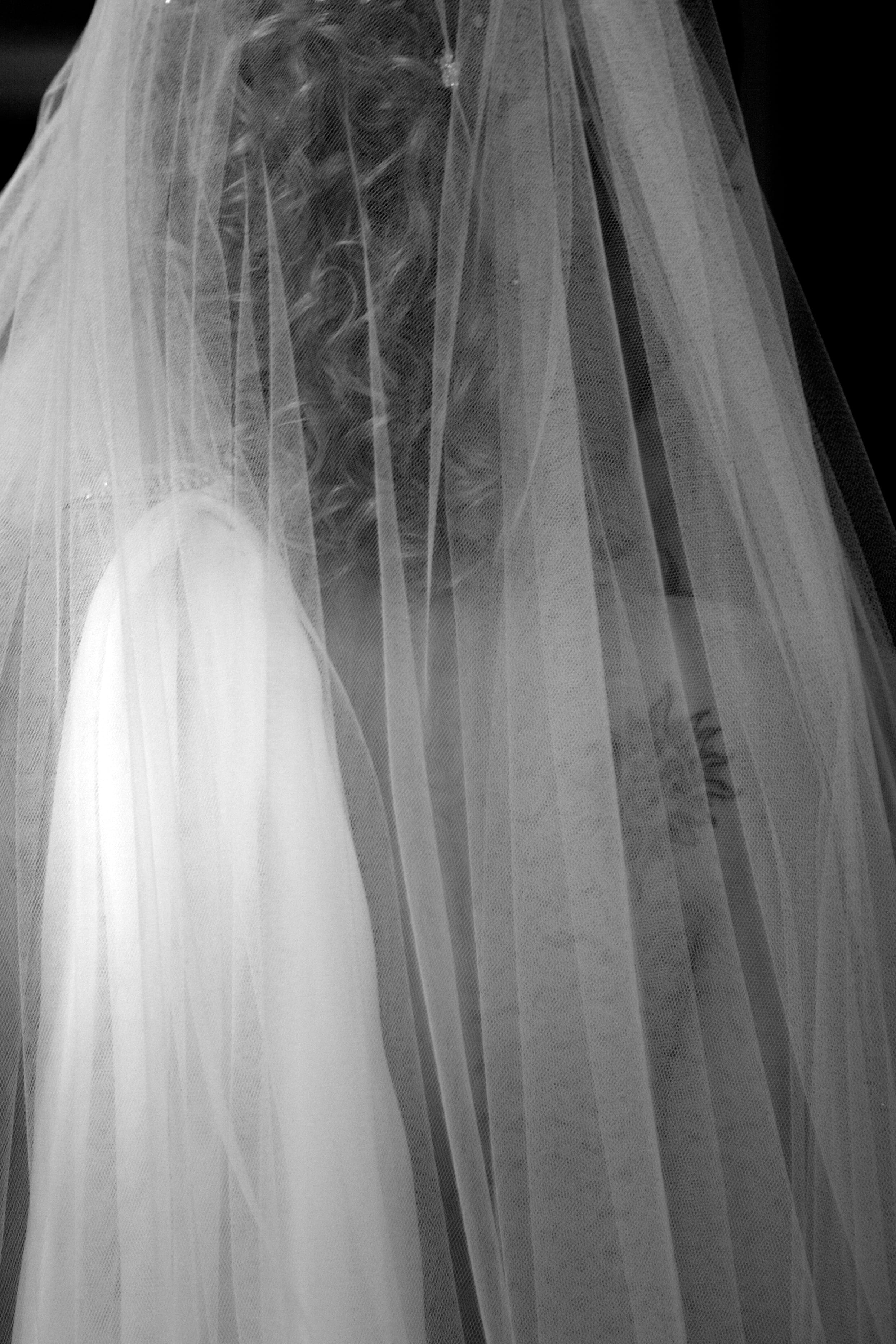 celebration, wedding dress, human body part, young women, 2K, wedding, obscured face, newlywed, women, textile, voile, backandwhite, one person, voghera, Phone HD Wallpaper