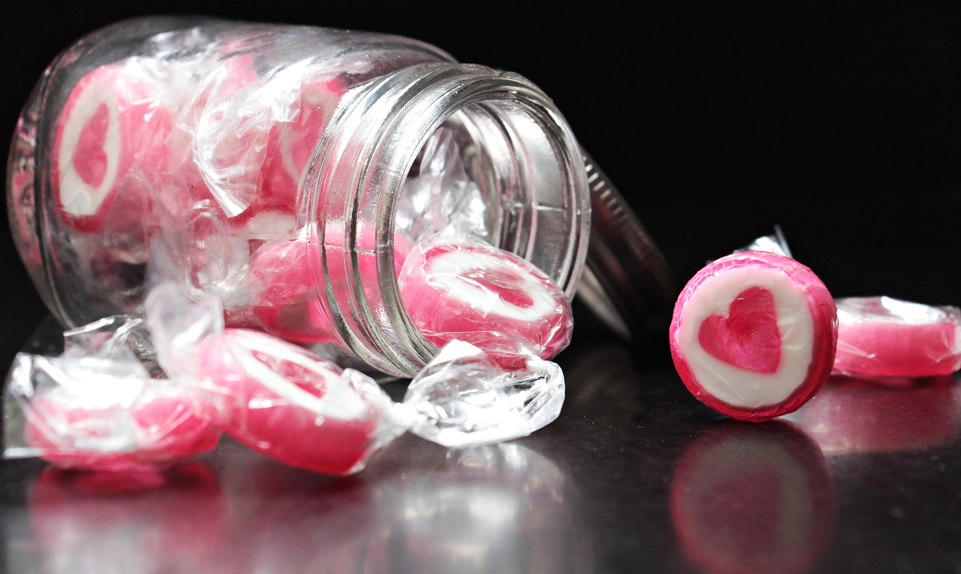 black background, sugar, drops, pink color, food, mason, valentines day, indoors, crystal, heart candy in the glass, love, gift, choice, calories, colorful, HD Wallpaper