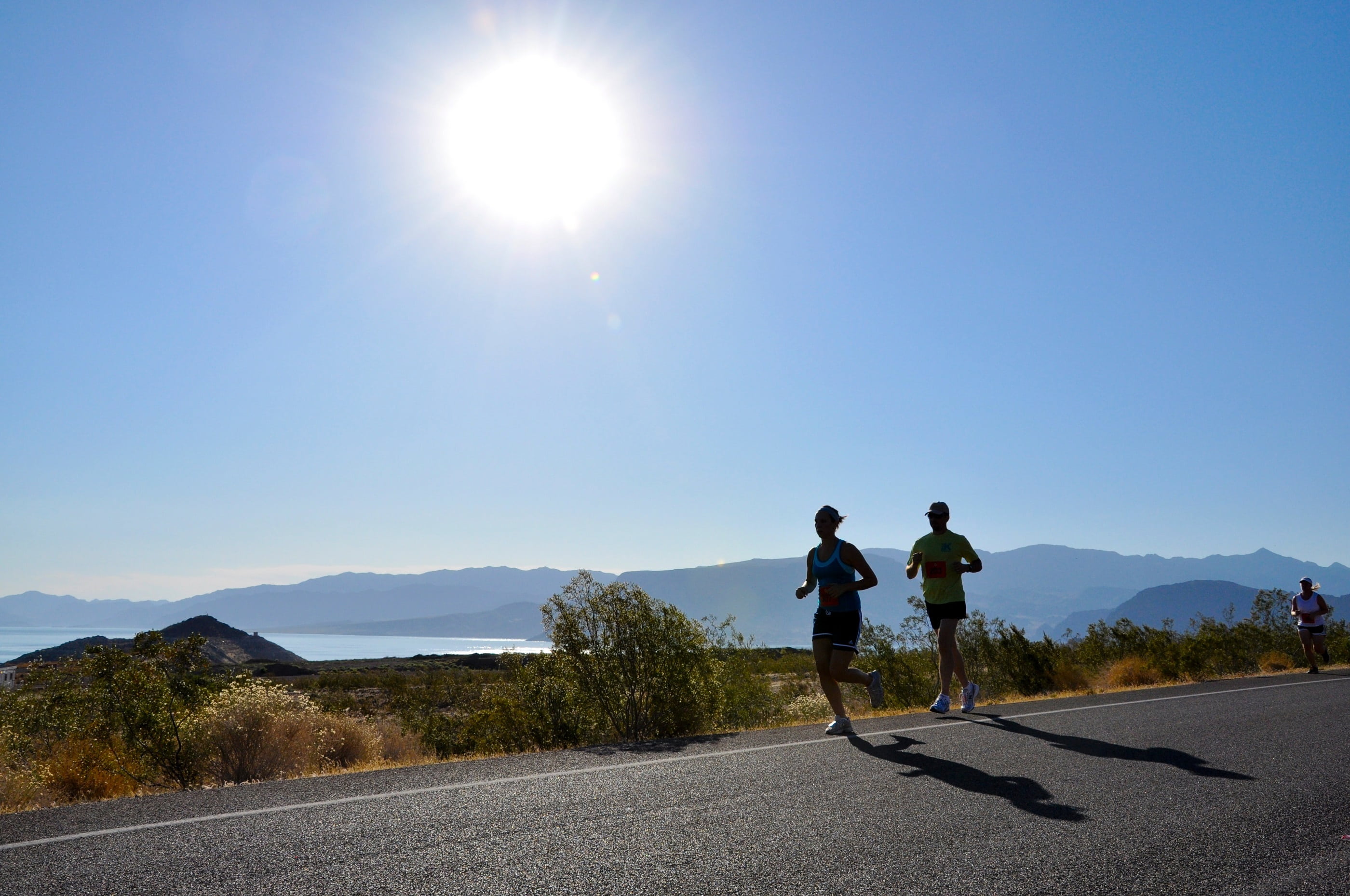 sunny, jogging, arizona, 2K, sunlight, sky, mountains, national recreation area, sport, women, shadows, athletic, clear sky, landscape, day, lake mead, HD Wallpaper