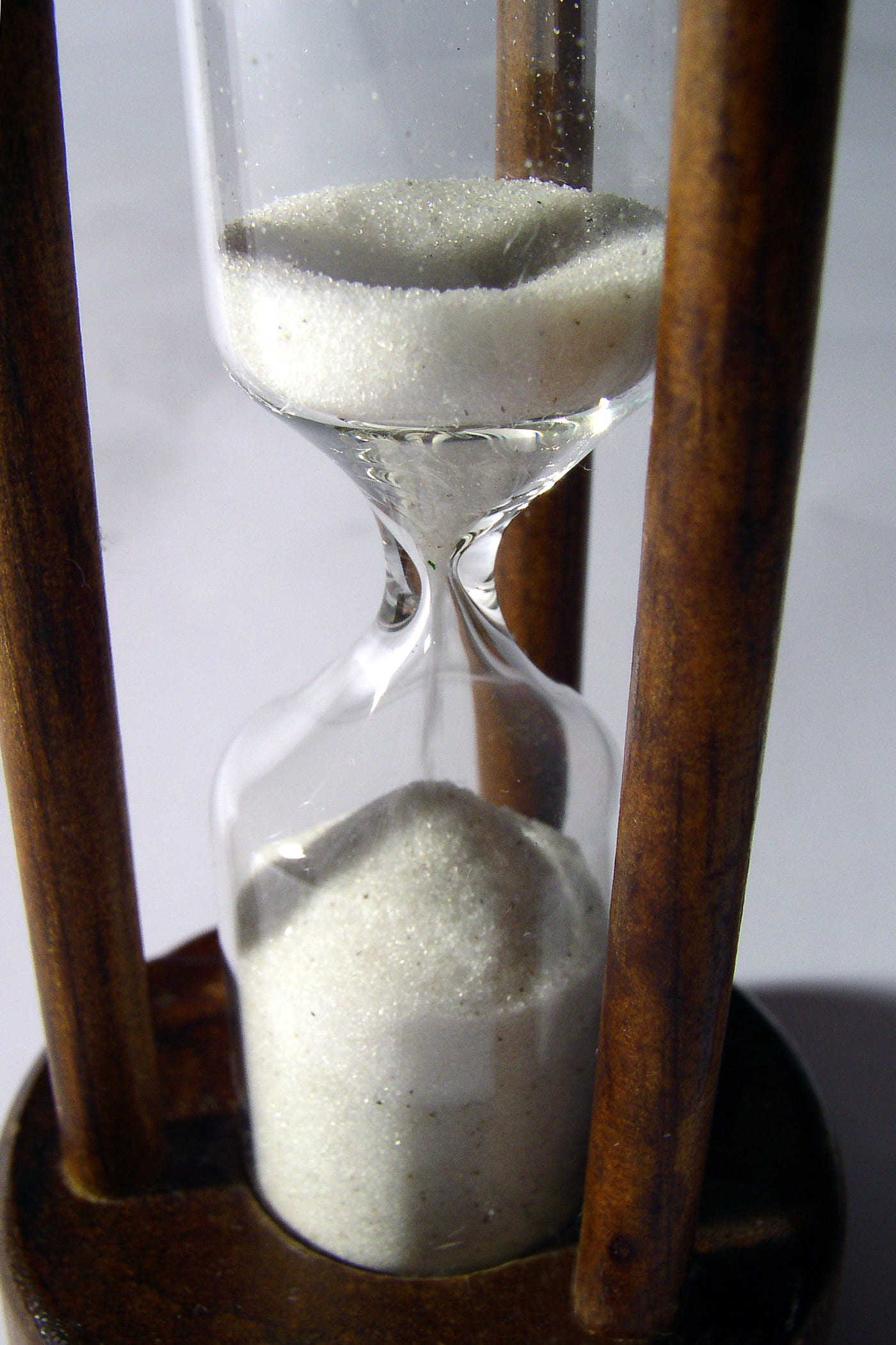 metal, hurry, hours, wooden, frame, sand, nature, run out, little, glass - material, still life, short, pouring, fast, deadline, indoors, focus on foreground, Phone HD Wallpaper