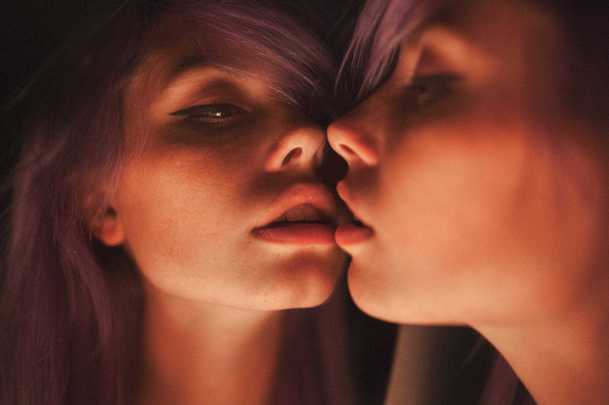 young women, two people, close to, emotion, reflection, love, face, young men, beautiful woman, Skye Thompson, women, 1080P, positive emotion, close-up, HD Wallpaper