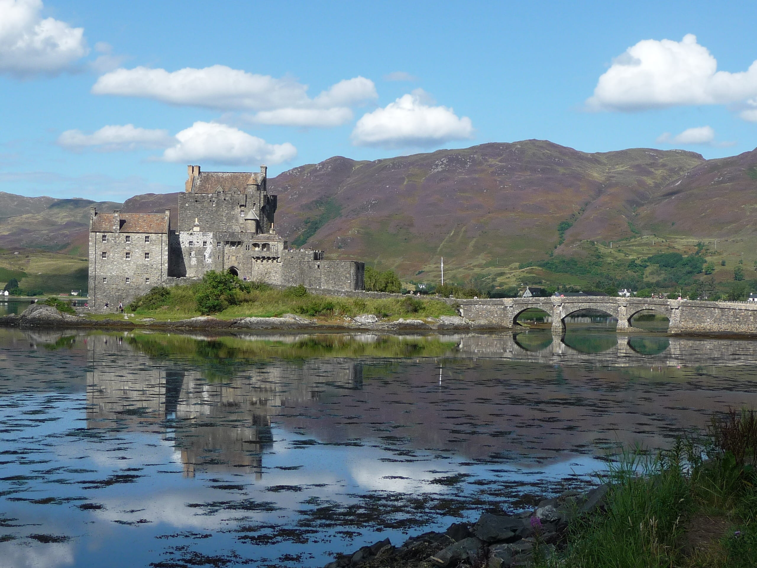building exterior, Castle, landscape, mountain, building, Scotland, tower, travel, day, ancient, arch bridge, highlands and islands, europe, history, fort, HD Wallpaper