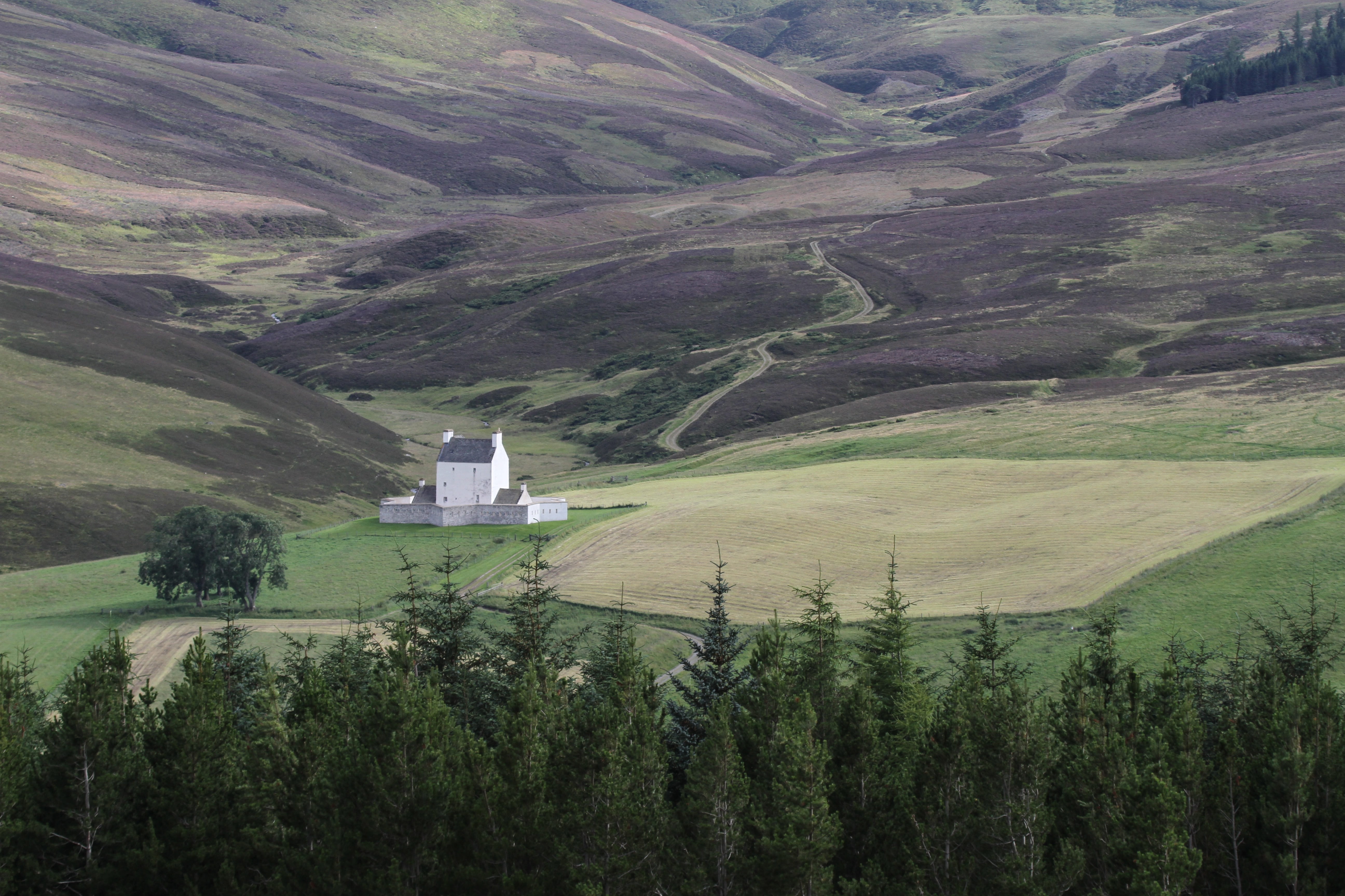 building exterior, plant, rolling landscape, built structure, mountain, architecture, scenics - nature, beauty in nature, landscape, day, scotland, tranquil scene, HD Wallpaper