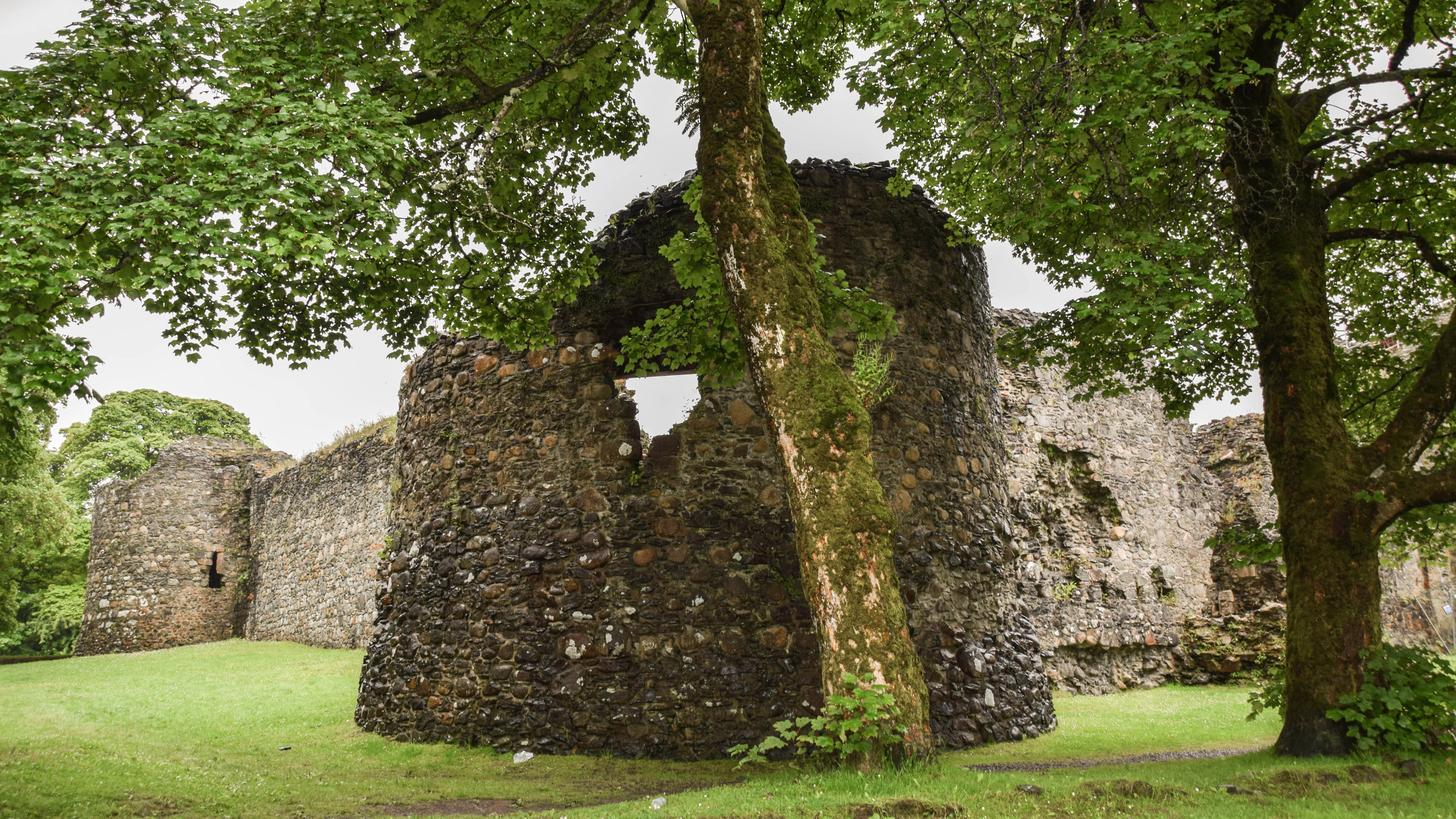 stone material, day, no people, Scotland, travel destinations, England, old, solid, ruin, ancient, architecture, land, decay, burgruine, history, castle, HD Wallpaper