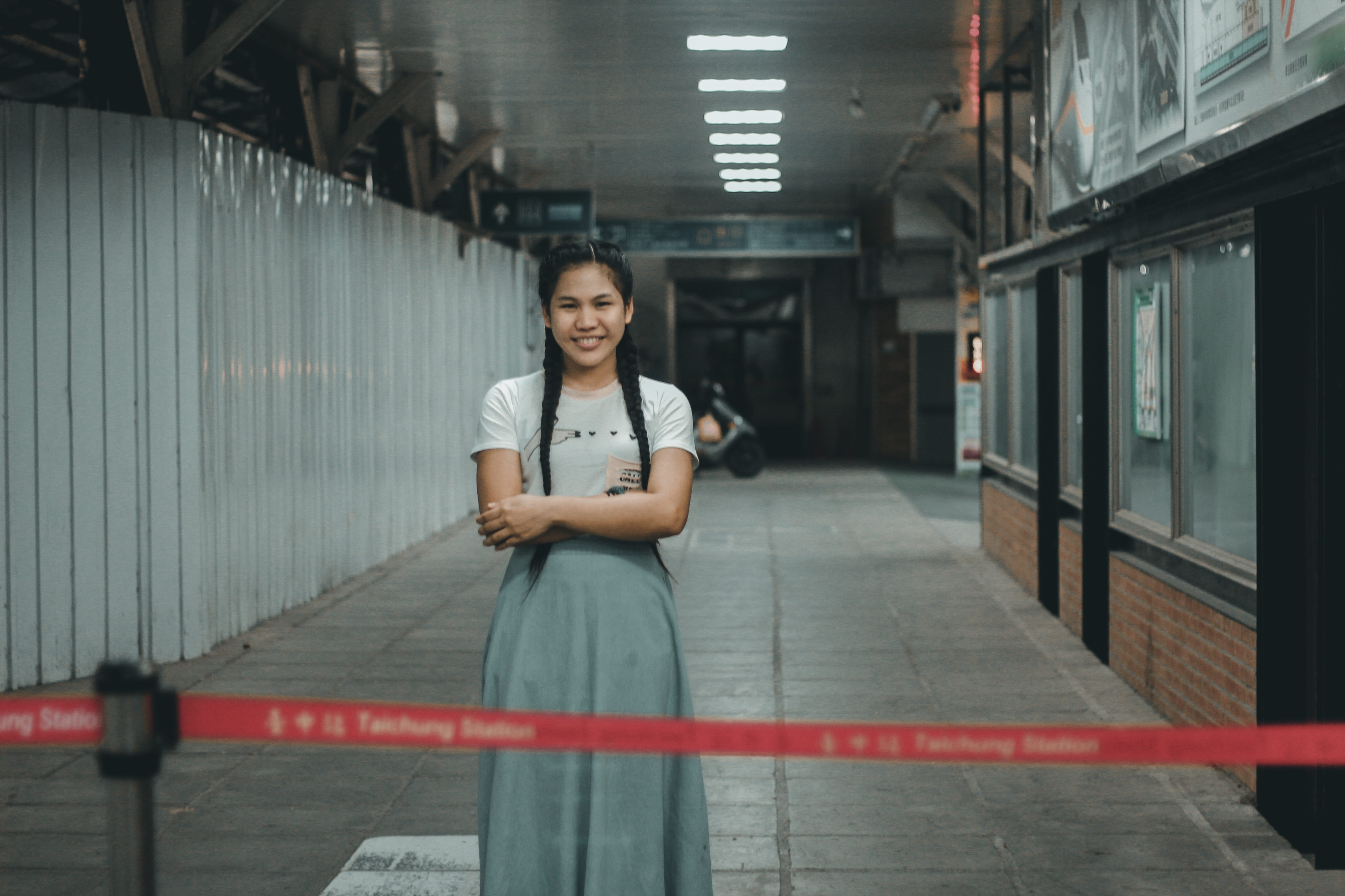 uniform, alley, alleyway, woman, holding, 5K, transportation, grey, one person, urban, taichung city, near, female, wearing, looking at camera, corridor, HD Wallpaper