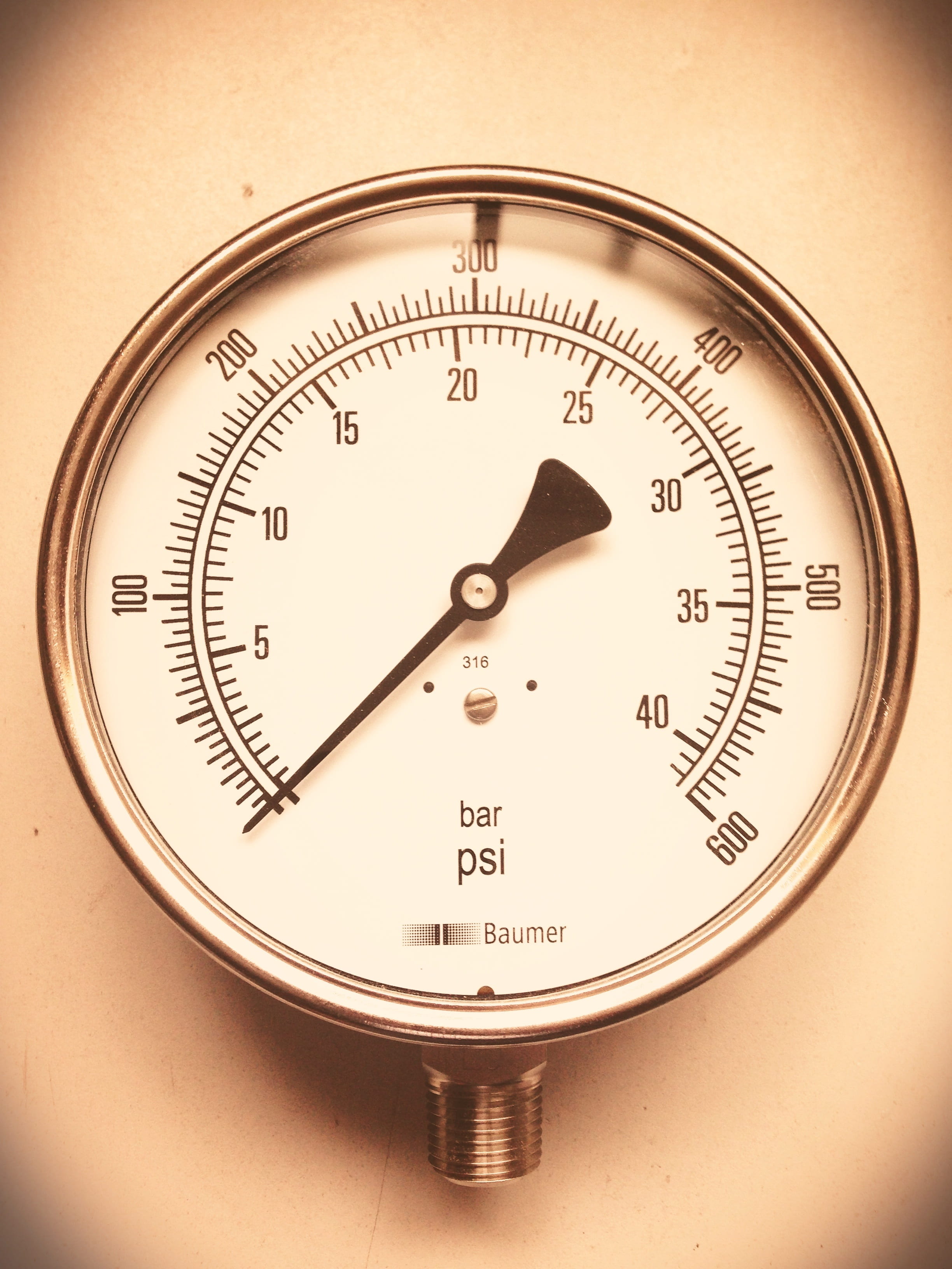 indoors, accuracy, wall - building feature, close-up, geometric shape, round, instrument of time, construction, clock, meter - instrument of measurement, Phone HD Wallpaper