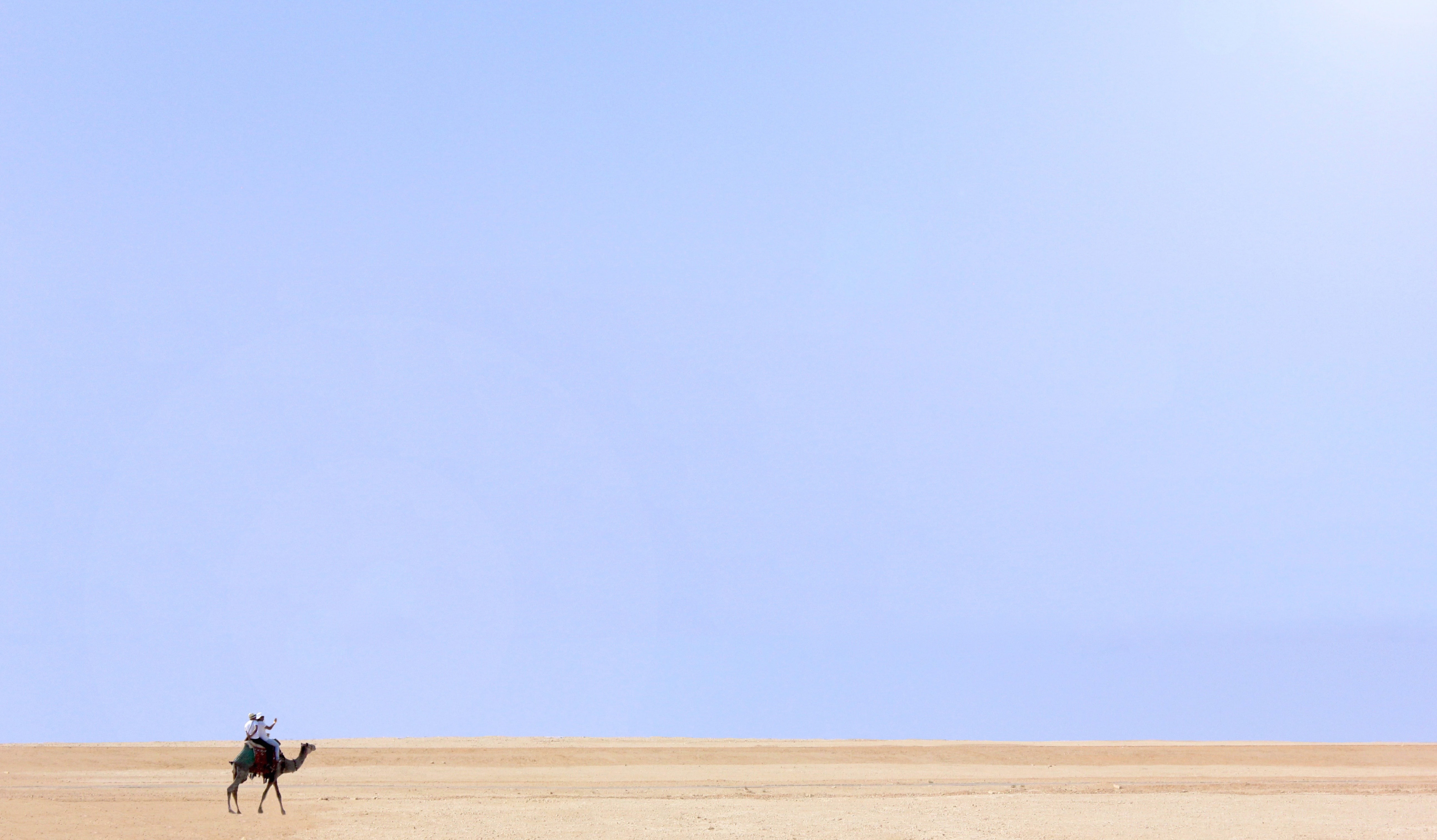 sand, one person, distant, day, copy space, clear sky, sunny, full length, blue, land, rear view, sky, 5K, people, landscape, horizon, climate, arid climate, HD Wallpaper