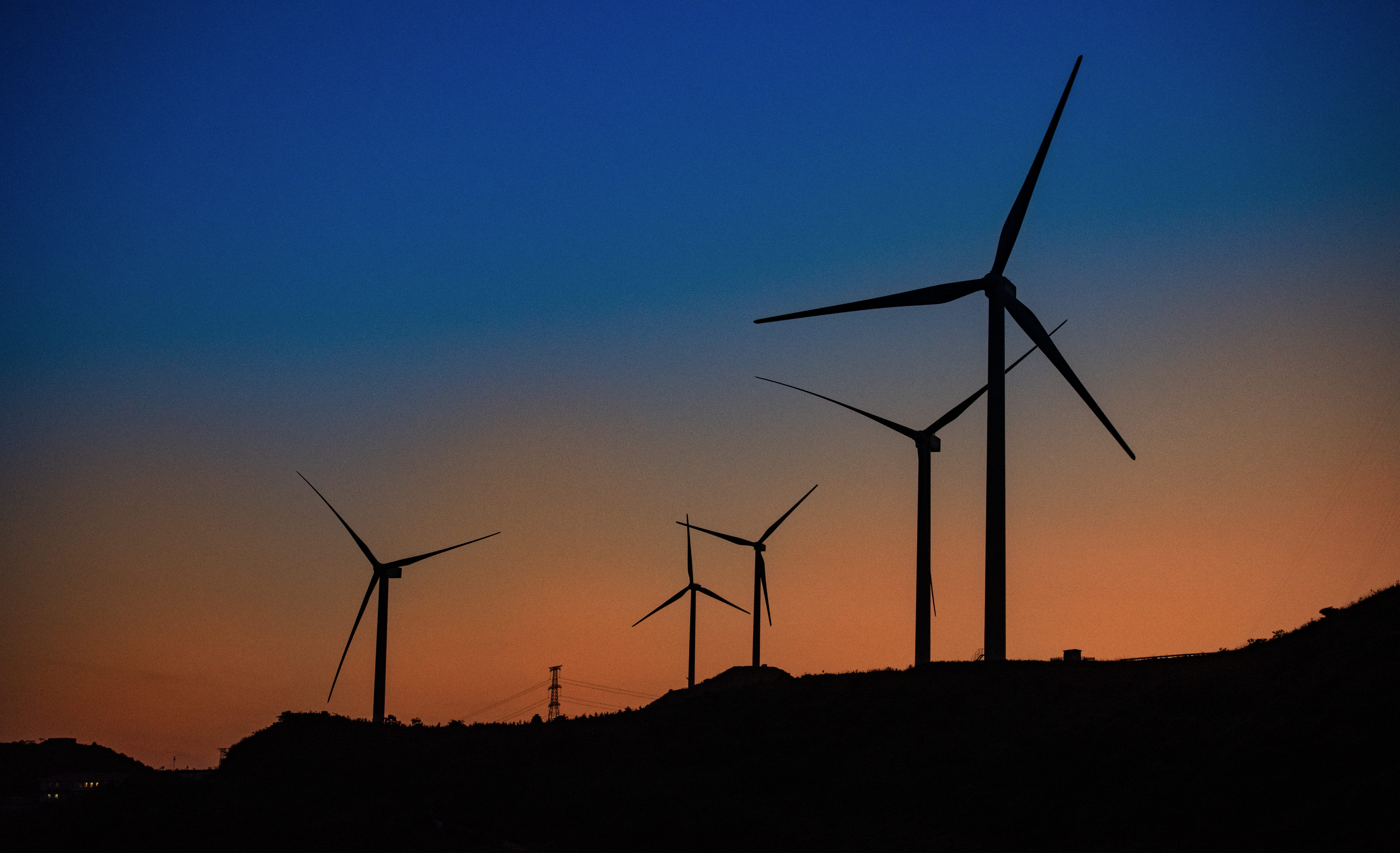 silhouette, sustainable resources, adventure, engine, power in nature, nature, wind, electricity, coil, industry, wind power, sunset, locomotive, environment, HD Wallpaper