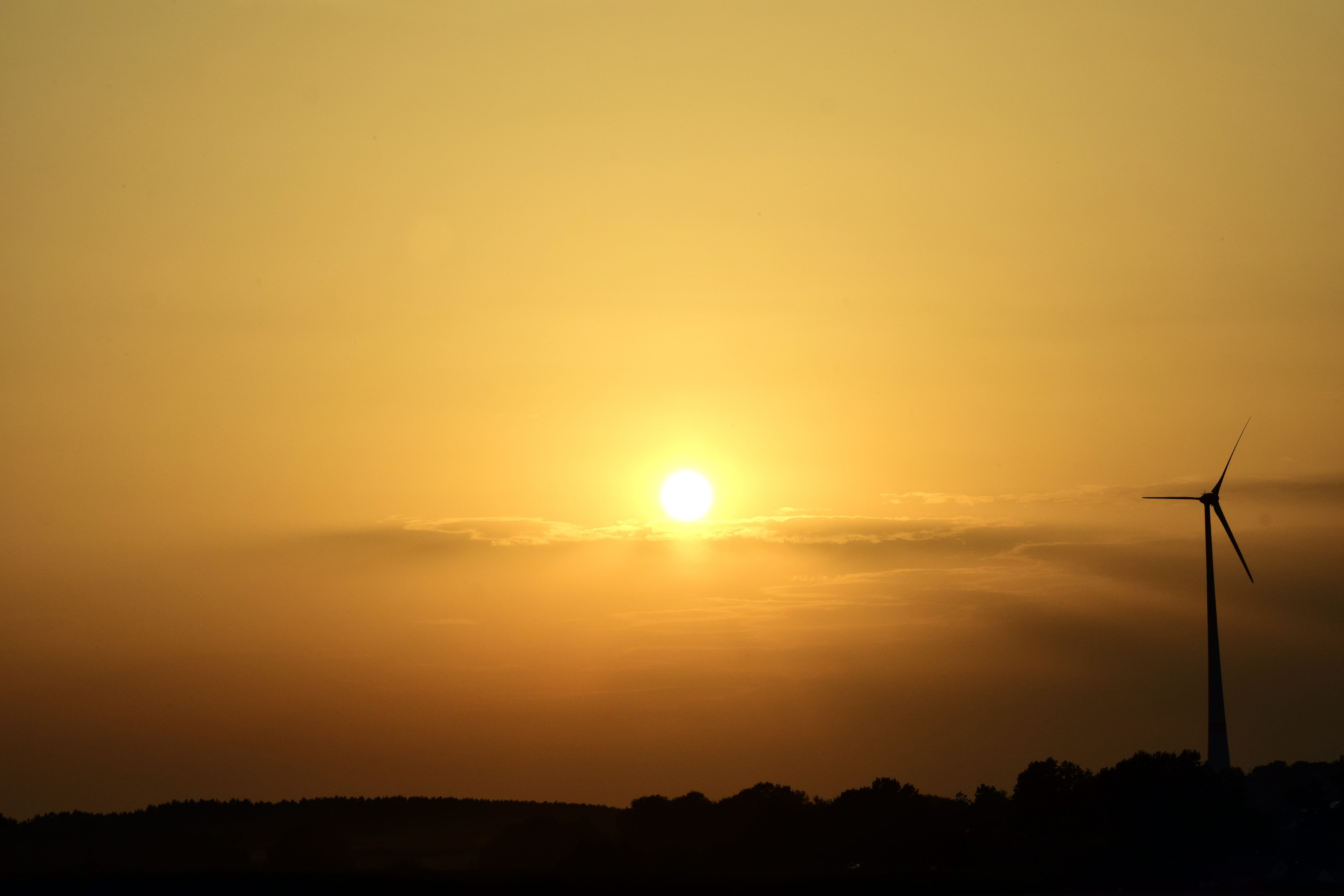 dusk, fuel and power generation, evening sun, technology, no people, setting sun, contour, tranquility, shining, scenics - nature, pinwheel, golden, sun ball, HD Wallpaper