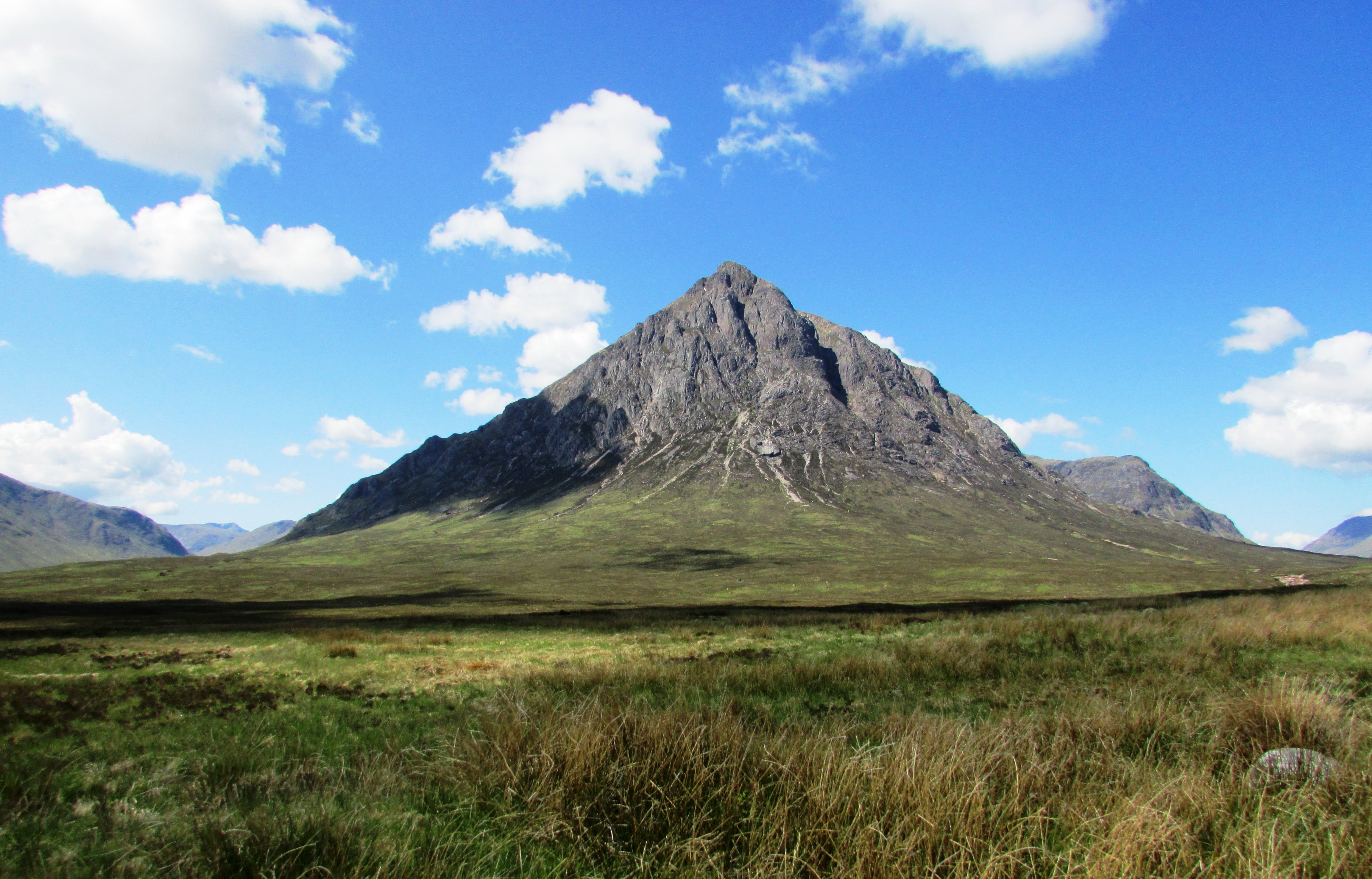 non-urban scene, environment, land, day, scenic, cloud - sky, mountain, glencoe, plant, grass, wilderness, blue, nature, beauty in nature, scenics, sky, HD Wallpaper