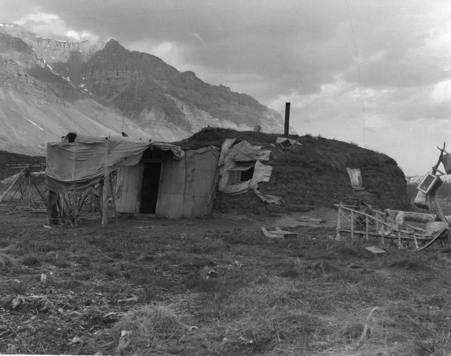 day, landscape, Anaktuvuk Pass, building exterior, old-fashioned, abandoned, alaska, damaged, built structure, field, cloud - sky, environment, sod, spooky, HD Wallpaper