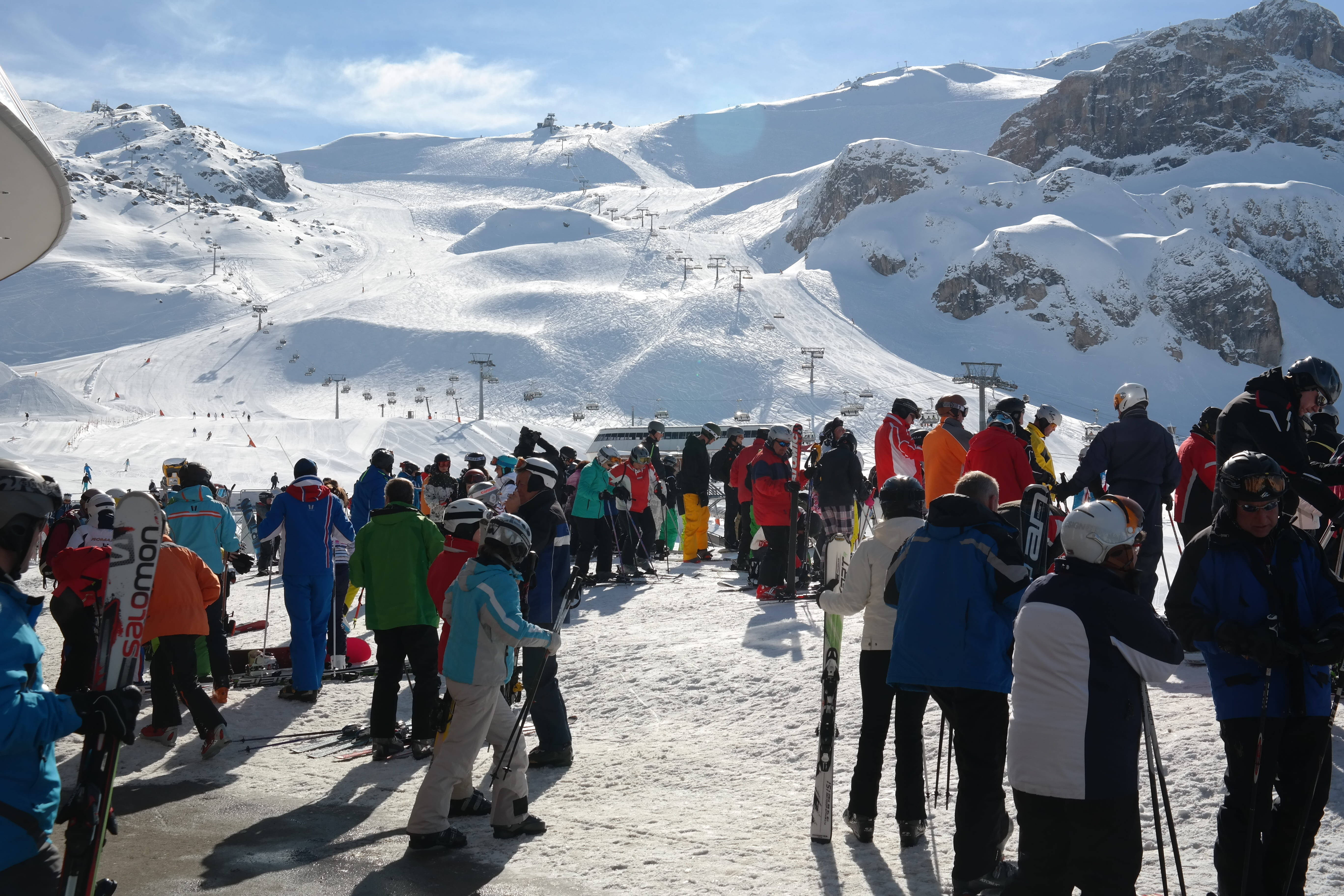 cold, crowd, flimjochbahn, beauty in nature, snowcapped mountain, ski run, ischgl, skiing, mountain range, snow, lifestyles, ski resort, idalp, winter, HD Wallpaper