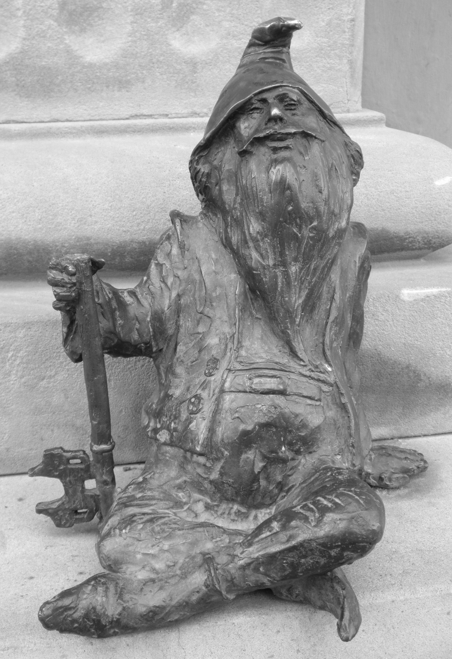 religion, indoors, statue, human representation, representation, creativity, bronze, architecture, craft, sculpture, elf, wroclaw, belief, female likeness, Phone HD Wallpaper