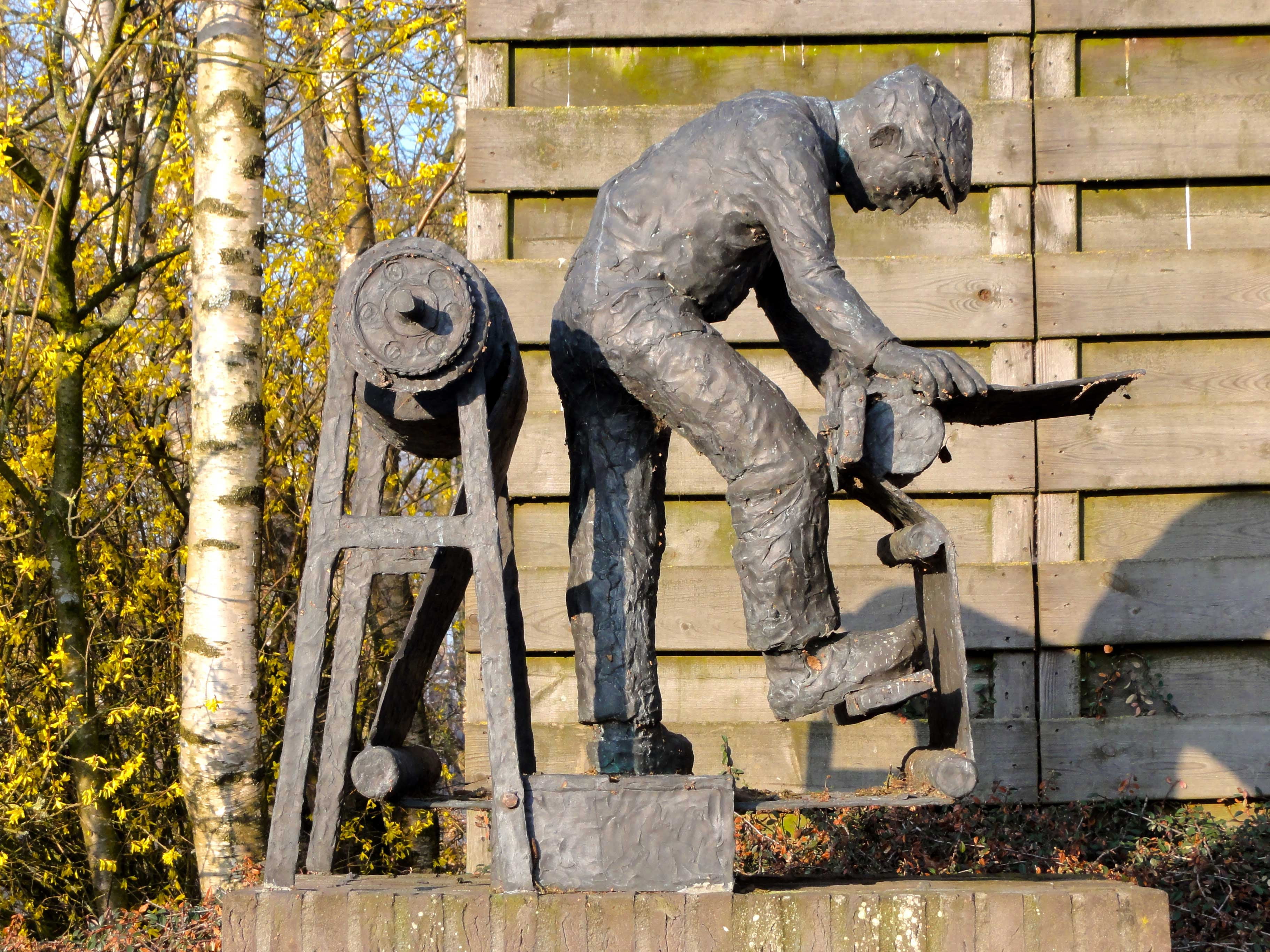netherlands, art and craft, worker, plant, factory, built structure, male likeness, matt, sculpture, representation, industrial, nature, creativity, the past, HD Wallpaper
