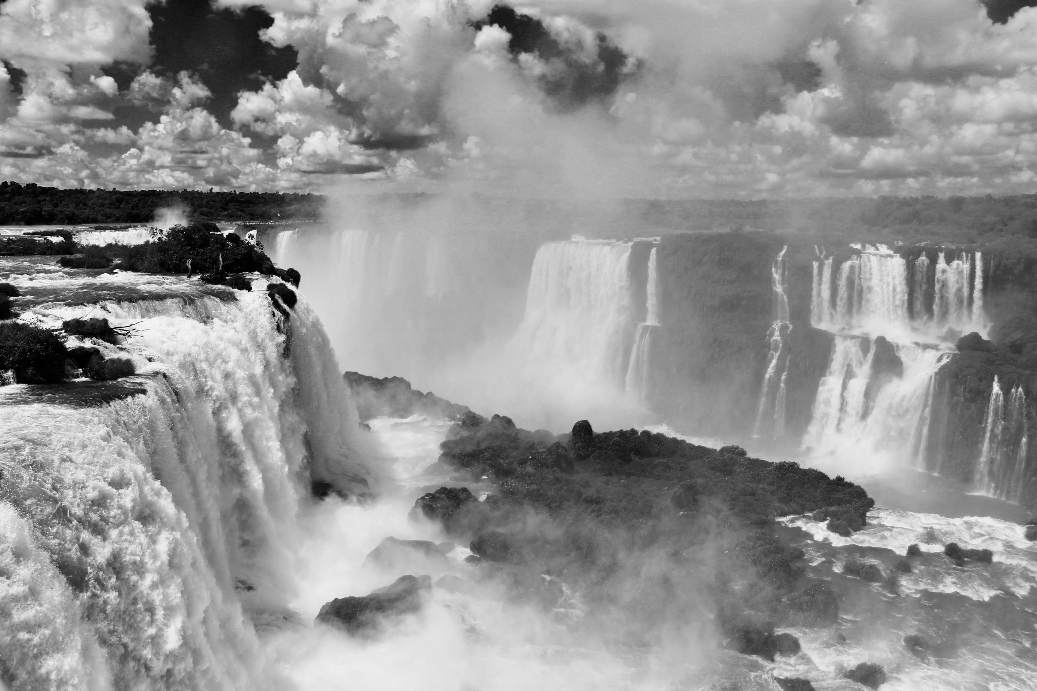 blurred motion, flowing, iguazu falls, motion, power, scenics - nature, rock - object, long exposure, day, argentina, flowing water, rock, outdoors, power in nature, HD Wallpaper