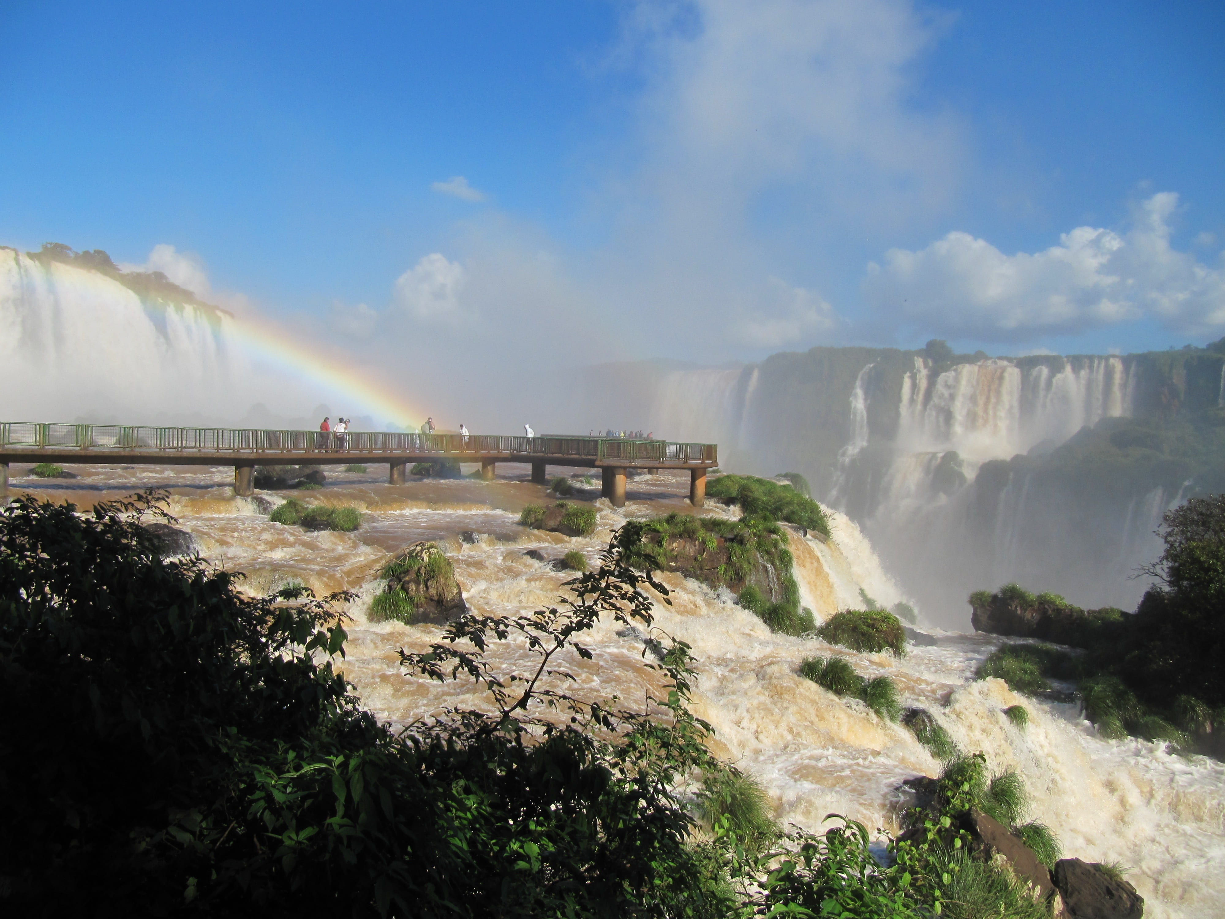 tourism, flowing, motion, power in nature, cataracts, long exposure, cloud - sky, water falls, splashing, brazil, nature, scenics - nature, rainbow, iguaçú, HD Wallpaper