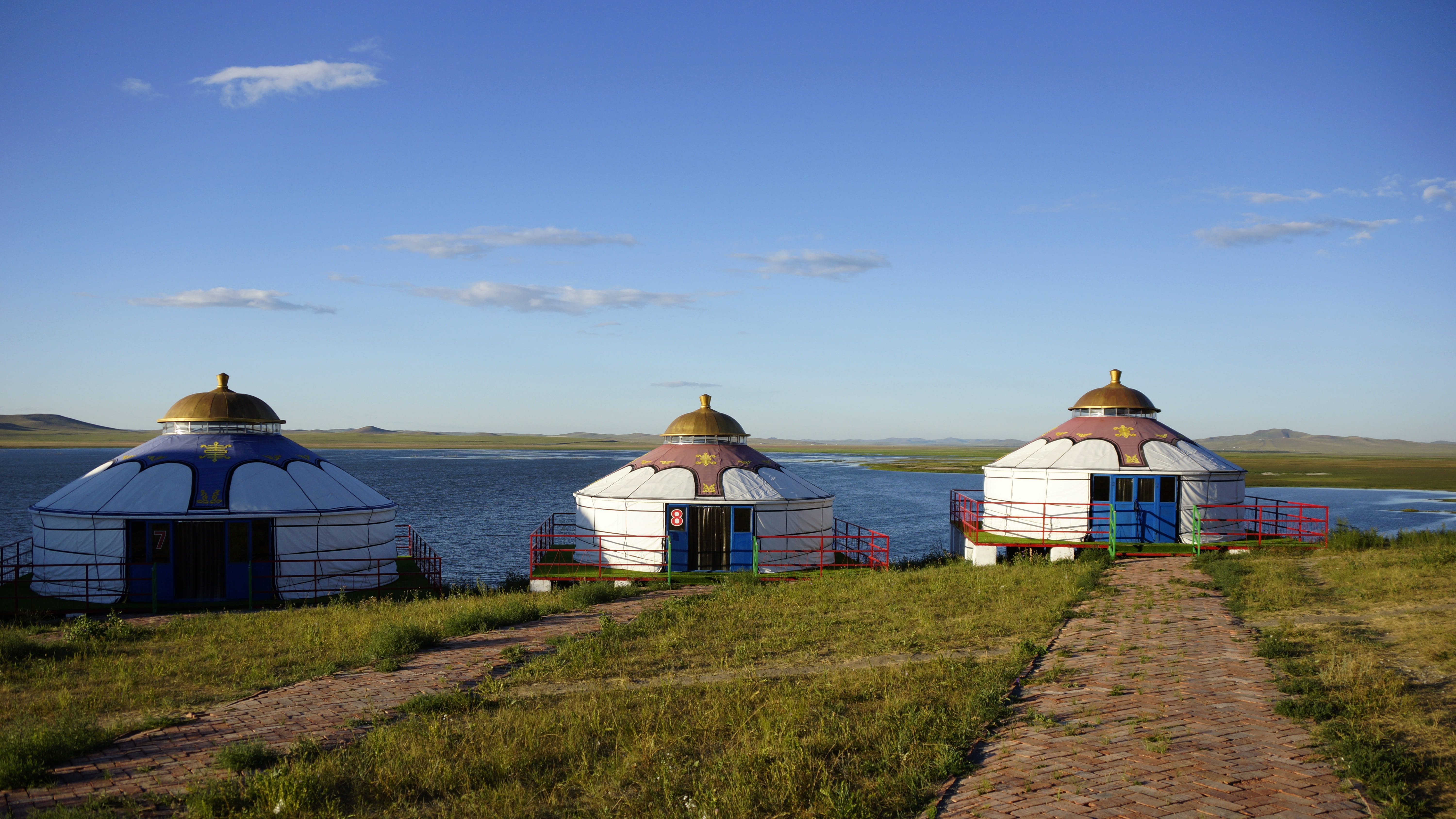 day, no people, house, travel, 5K, cloud - sky, plant, Prairie, architecture, Yurts, built structure, scenics - nature, grass, horizon over water, land, HD Wallpaper