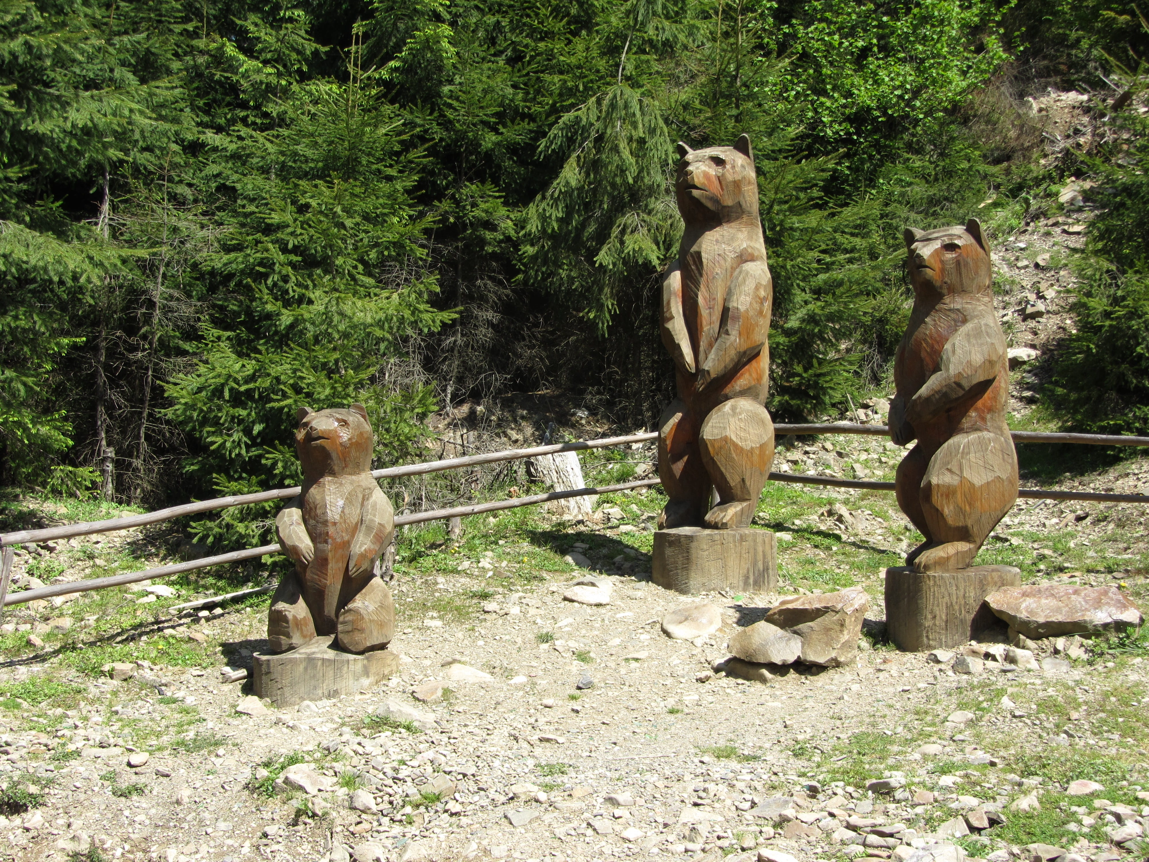 art and craft, baboon, creativity, park, growth, sculpture, sitting, outdoors, Transcarpathia, Bears, land, no people, nature, solid, group of animals, HD Wallpaper