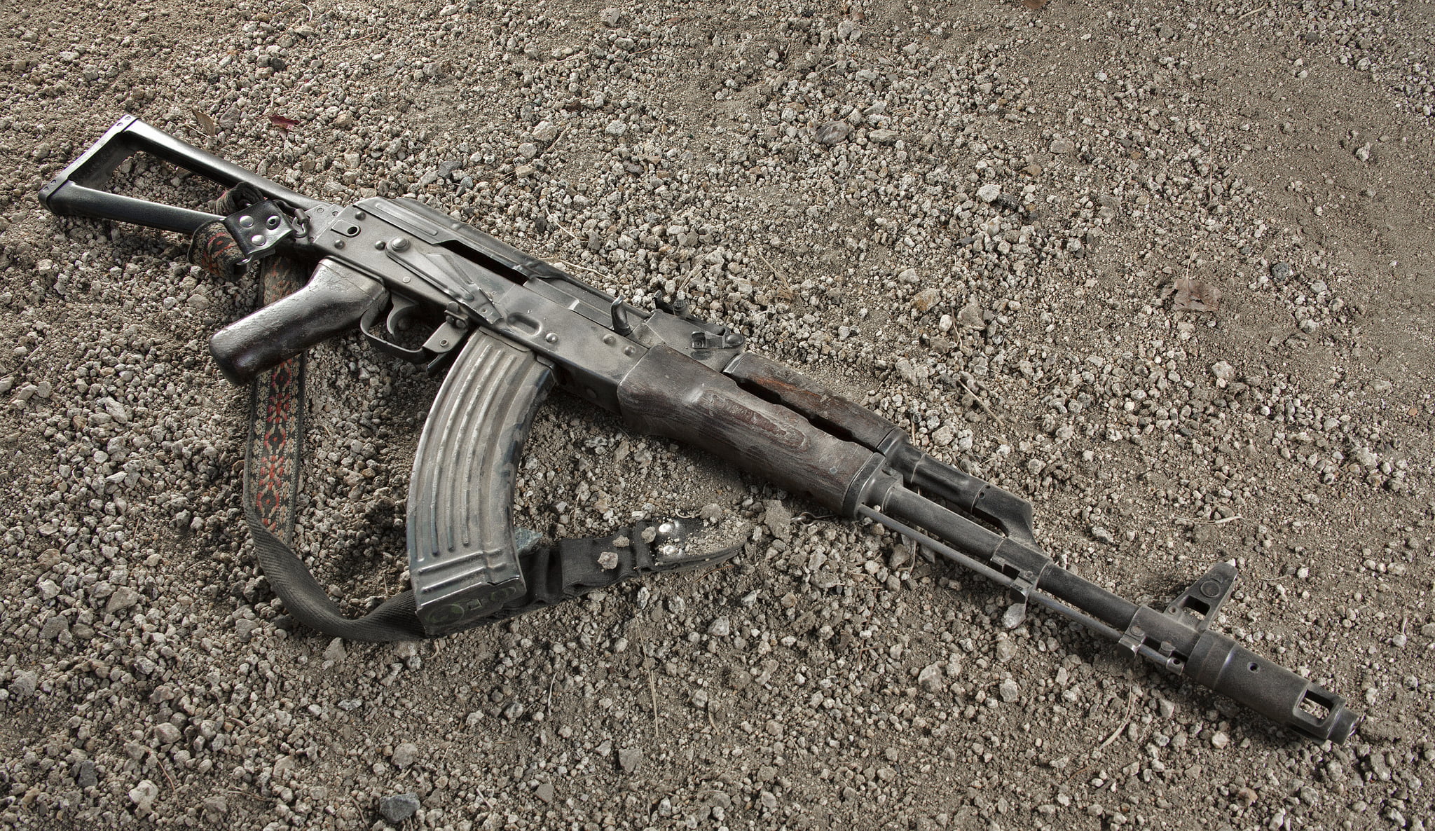 day, 1080P, safety, ammunition, gun, high angle view, weapon, land, military, conflict, no people, metal, black, protection, security, outdoors, machine, HD Wallpaper