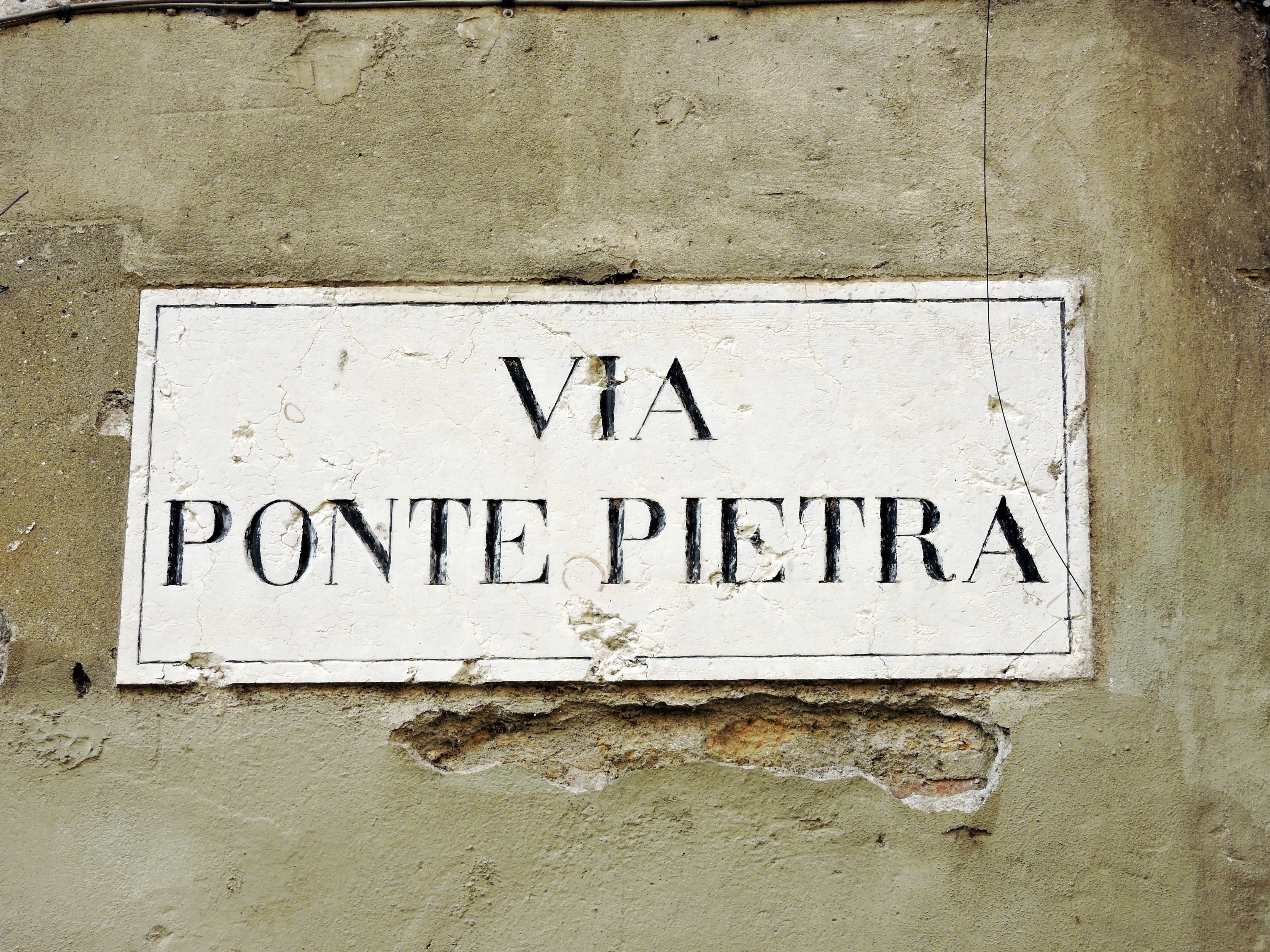 built structure, italy, information, architecture, weathered, western script, non-western script, 4K, text, sign, guidance, building exterior, wall - building feature, HD Wallpaper