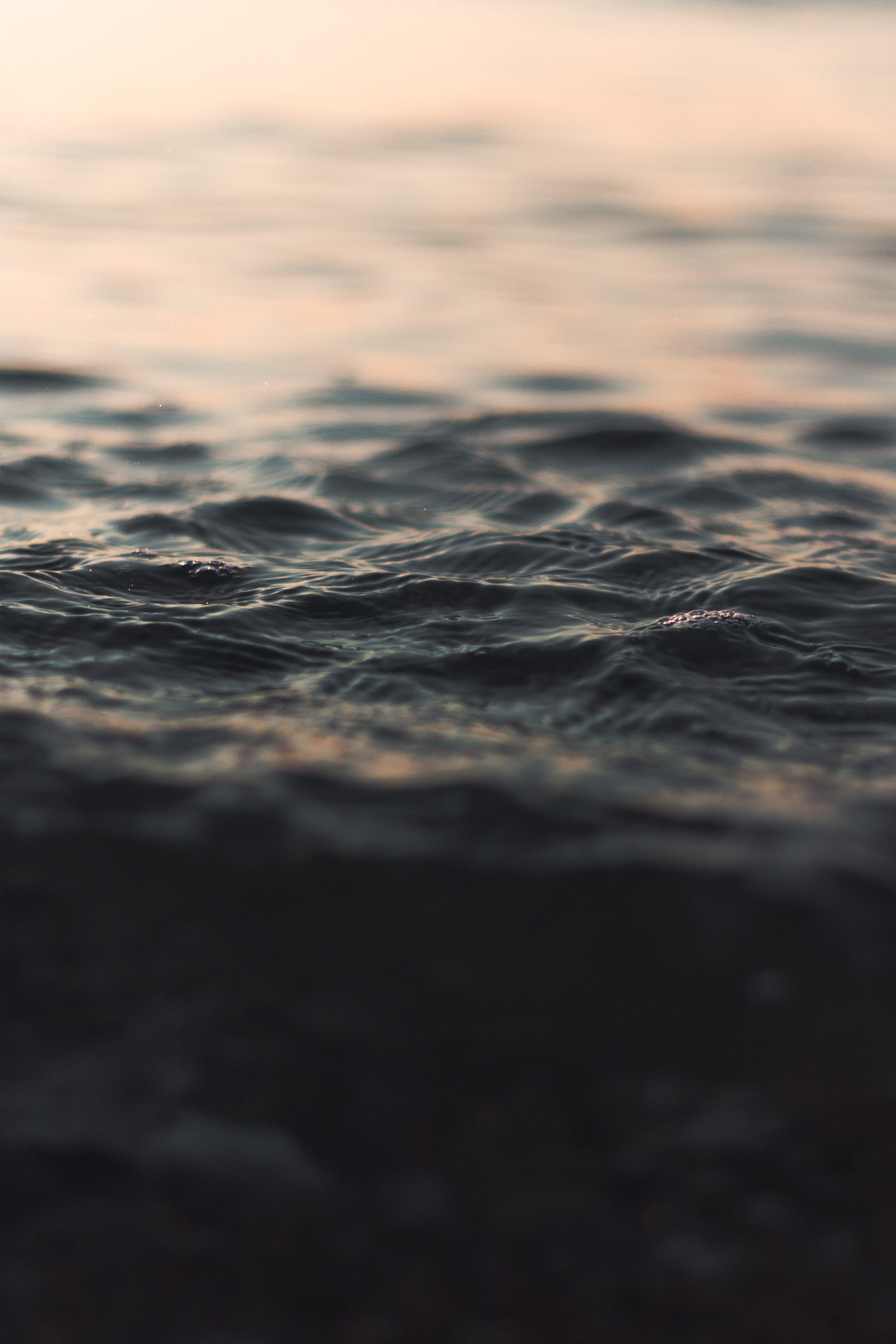 closeup, dark, depth of field, backgrounds, textured, coastline, jorikkleen, light, ripple, liquid, sea, wet, color Image, seascape, textured Effect, marckleen, Phone HD Wallpaper