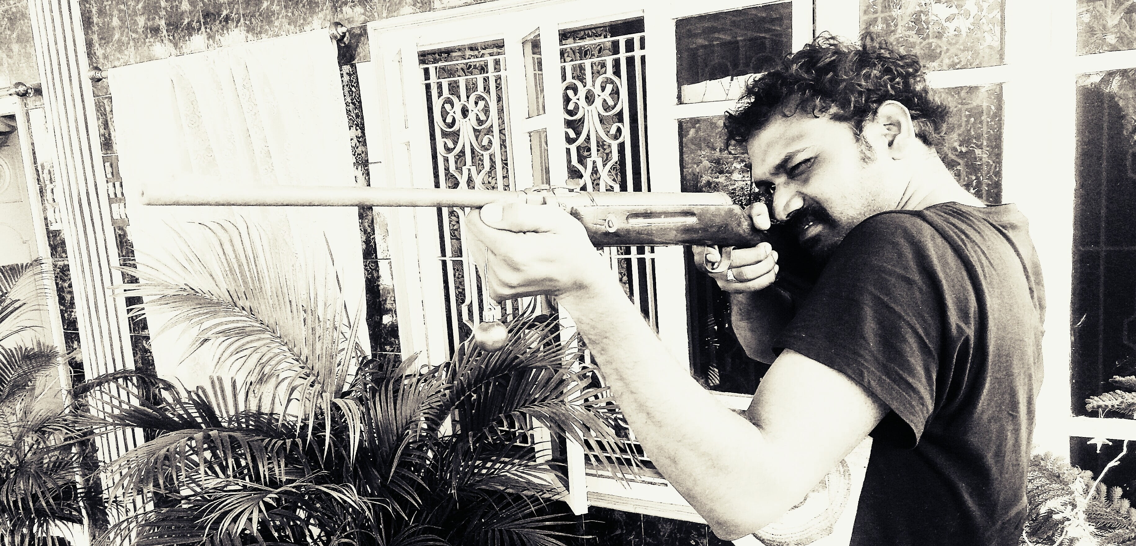 shoot, caucasian Ethnicity, gun, killer, young women, goal, people, weapon, man, males, real people, art and craft, window, day, men, target, occupation, HD Wallpaper