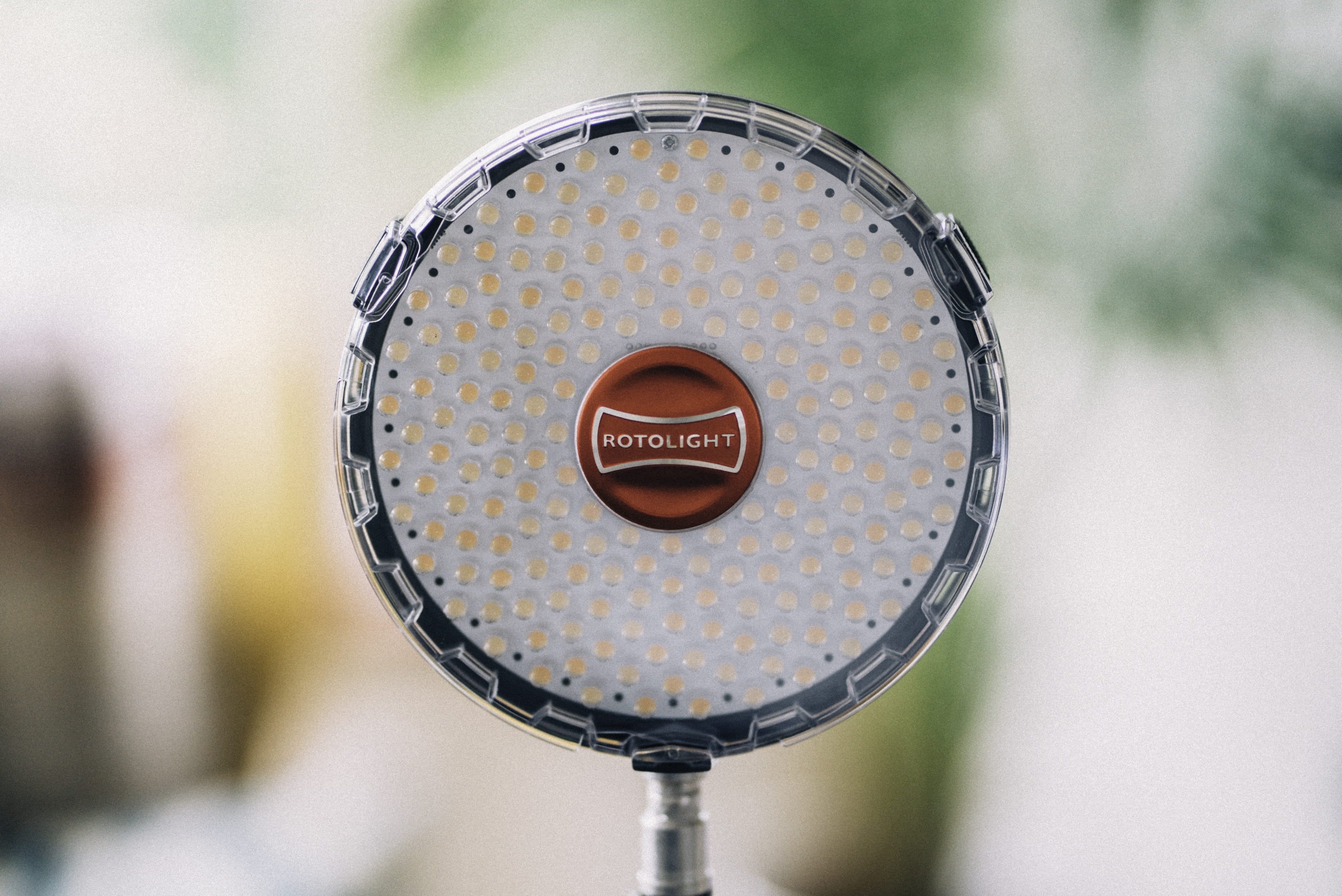 round, analog, magnifying, video production, camera equipment, day, camera gear, building, single object, black, film production, pattern, directly above, HD Wallpaper