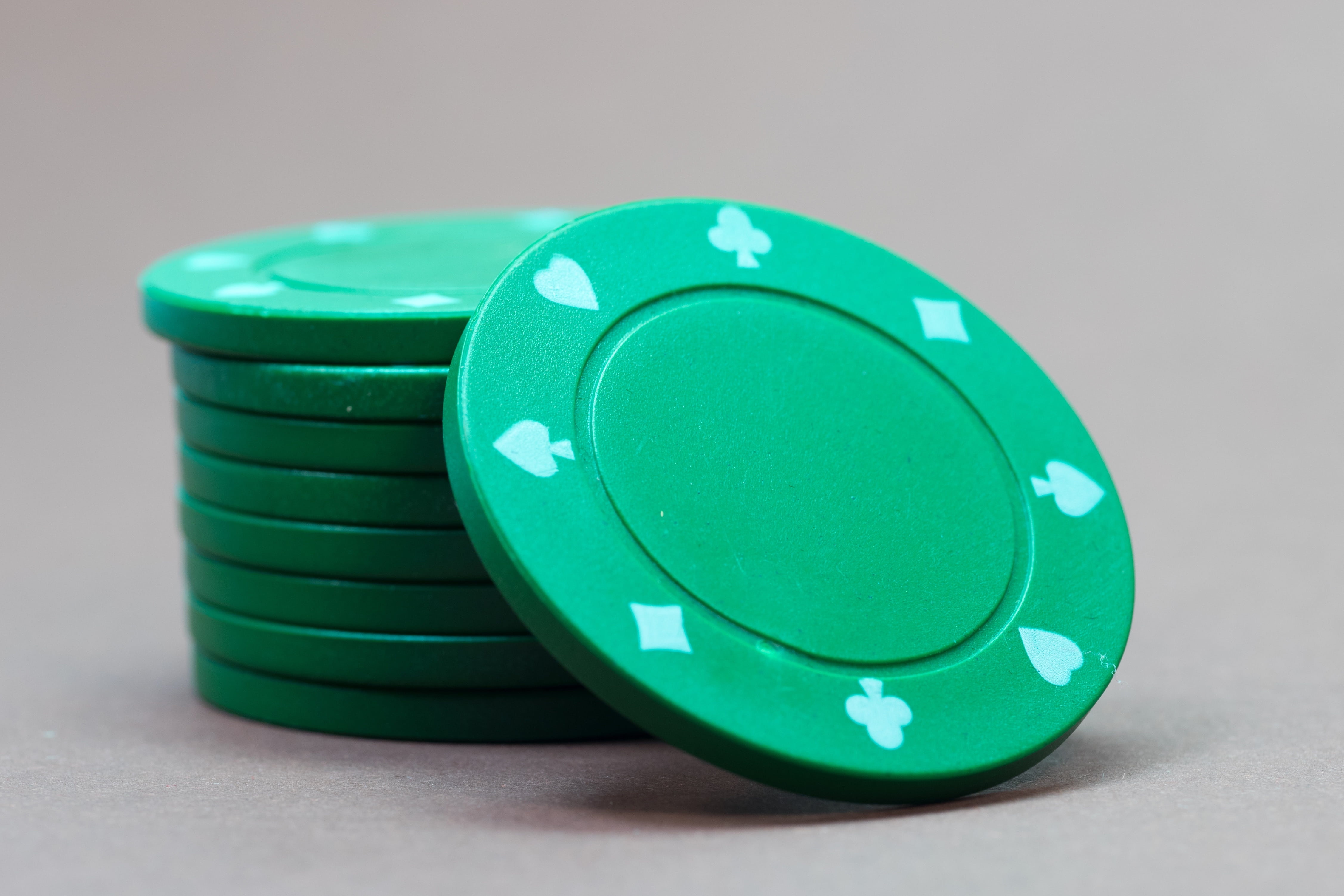 group, small group of objects, indoors, stack, focus on foreground, green color, finance, addiction, pollution, gray background, single object, gambling, HD Wallpaper