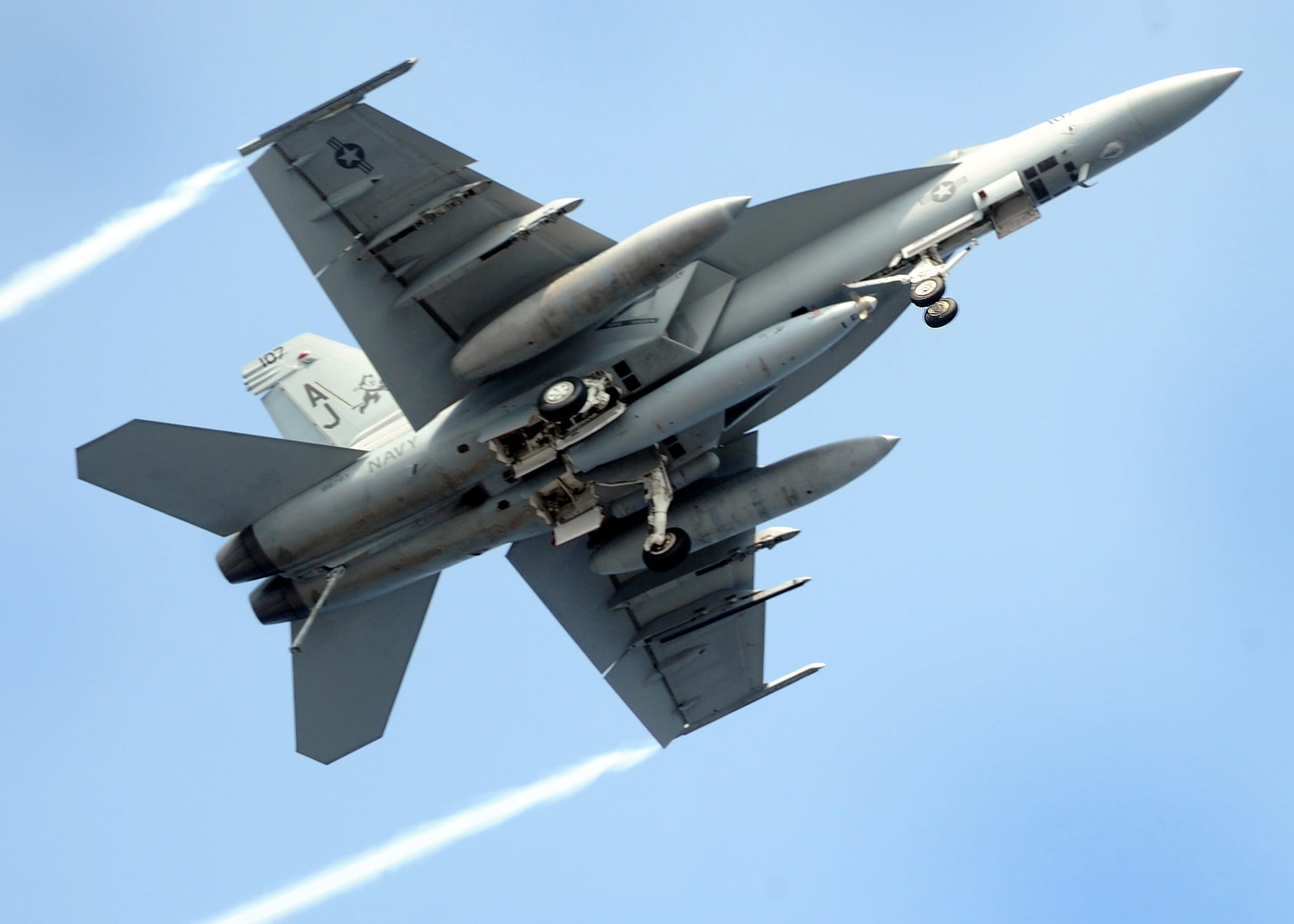 airplane, blue, Plane, army, day, motion, air force, Aircraft, nature, Jet, Jet, transportation, flying, no people, contrails, mode of transportation, Military, HD Wallpaper