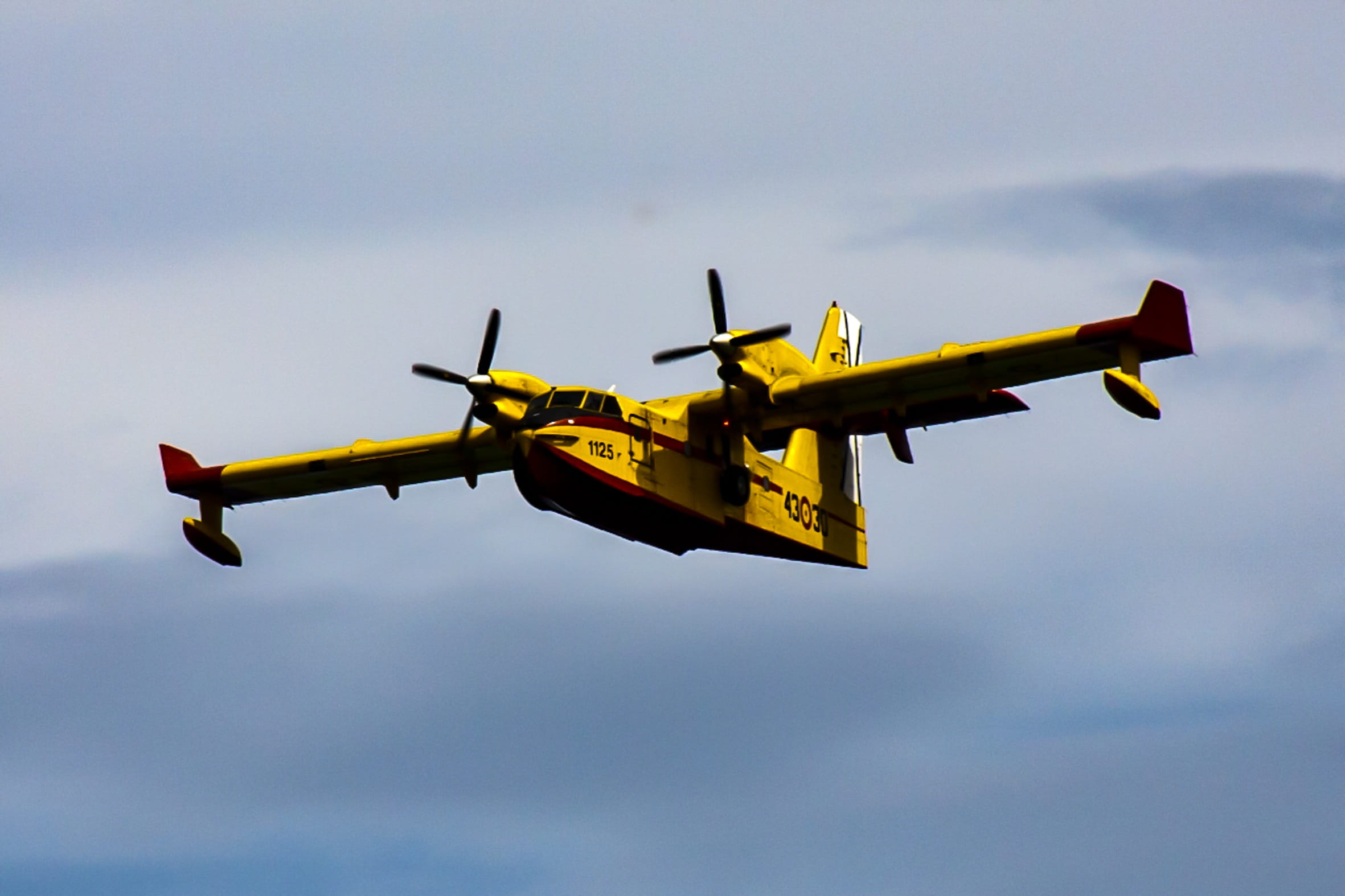 Seaplane, forest fire, outdoors, 1080P, nature, cloud - sky, military airplane, yellow, motion, airshow, transportation, sky, aircraft, plane, aggression, HD Wallpaper