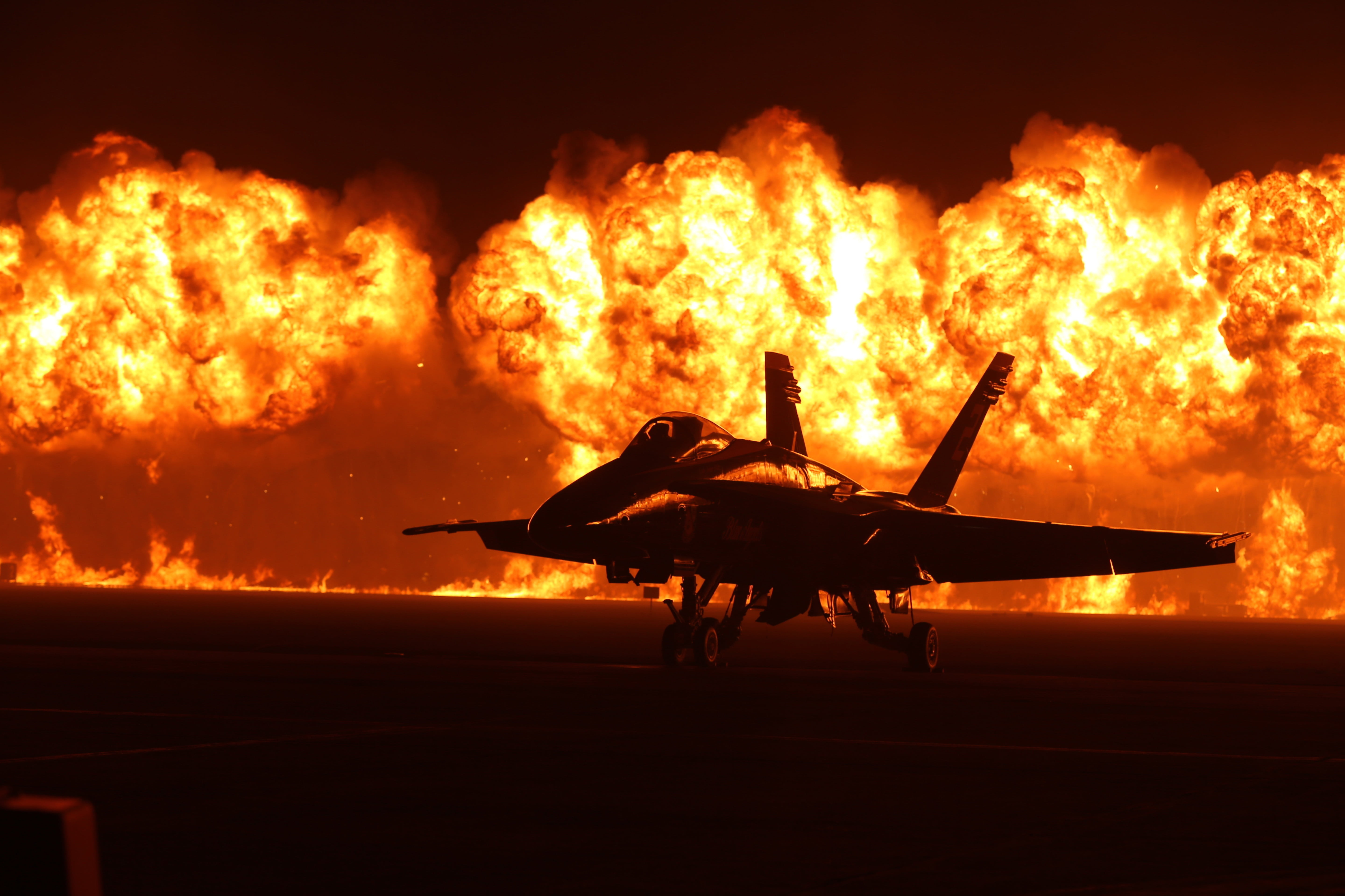 burning, 5K, nature, jet, sign, fire - natural phenomenon, heat - temperature, evening, plane, f-18, transportation, airplane, airport, dramatic, hornet, HD Wallpaper