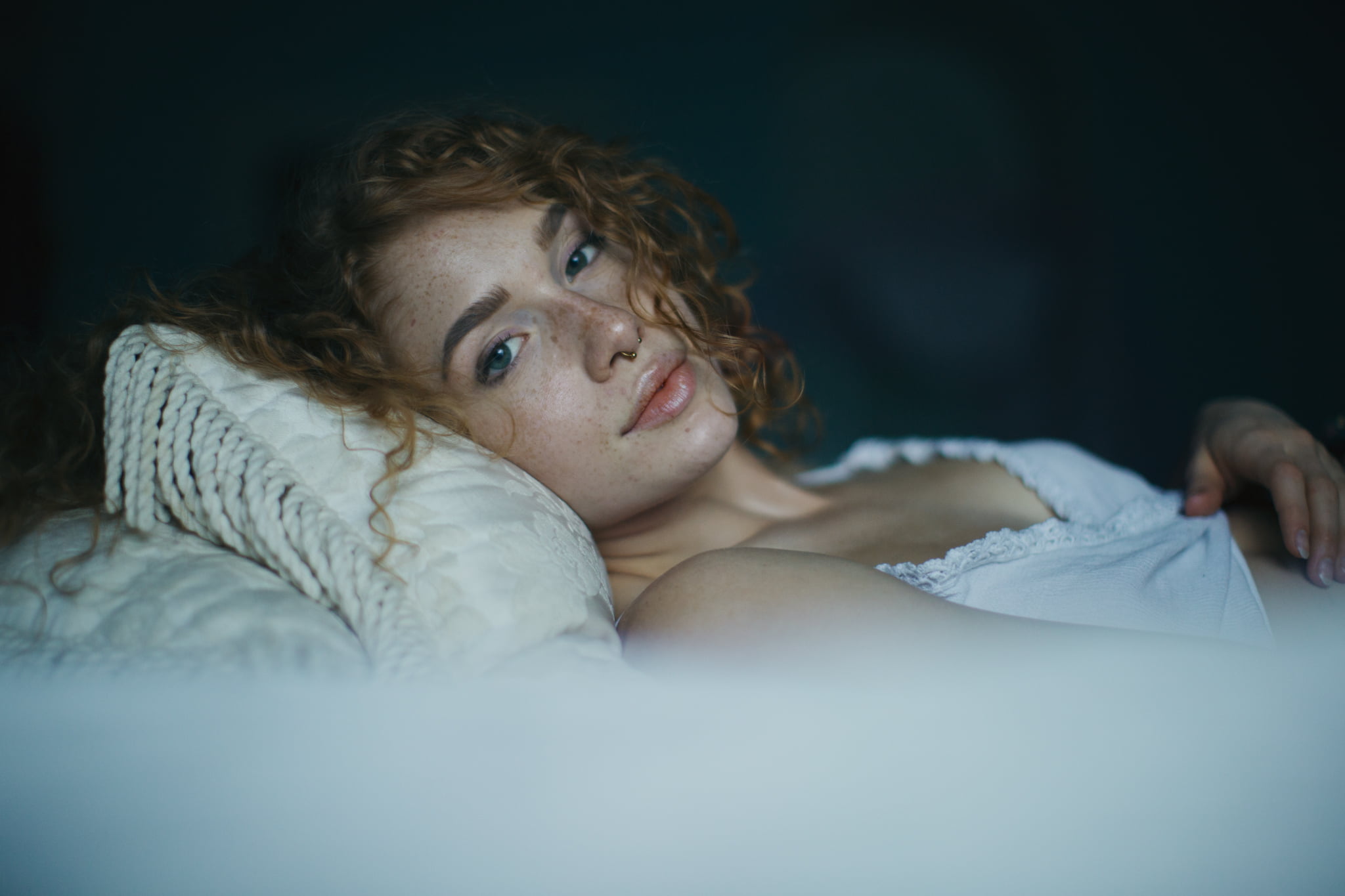 hairstyle, contemplation, looking, beautiful woman, young adult, relaxation, domestic room, beauty, females, looking at viewer, furniture, indoors, adult, HD Wallpaper