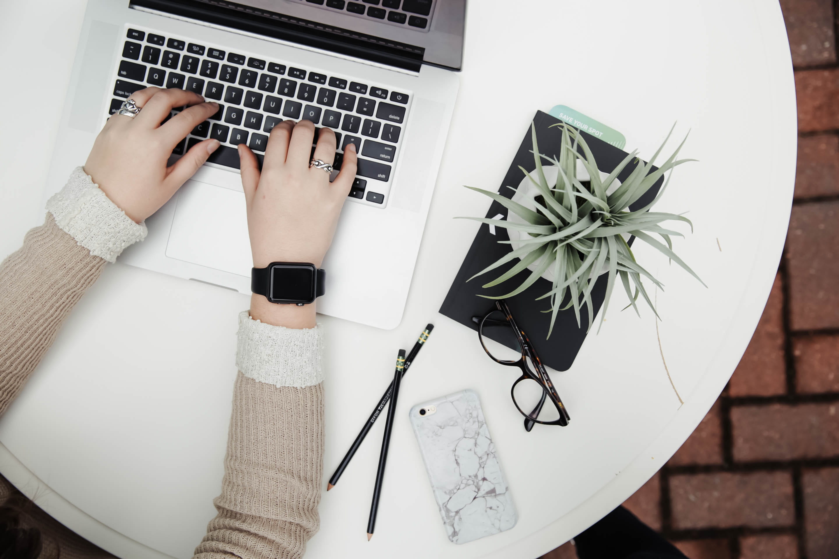 vera, people, macbook, flatlay, adult, using, computer, plant, overhead, potted plant, internet, one Person, computer keyboard, communication, human body part, HD Wallpaper