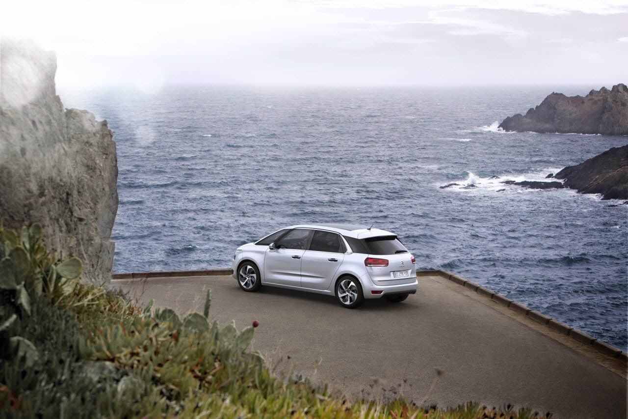 land, motor vehicle, motion, beauty in nature, sky, water, road trip, no people, sea, c, horizon, car, day, cliff, picasso, mode of transportation, scenics - nature, HD Wallpaper