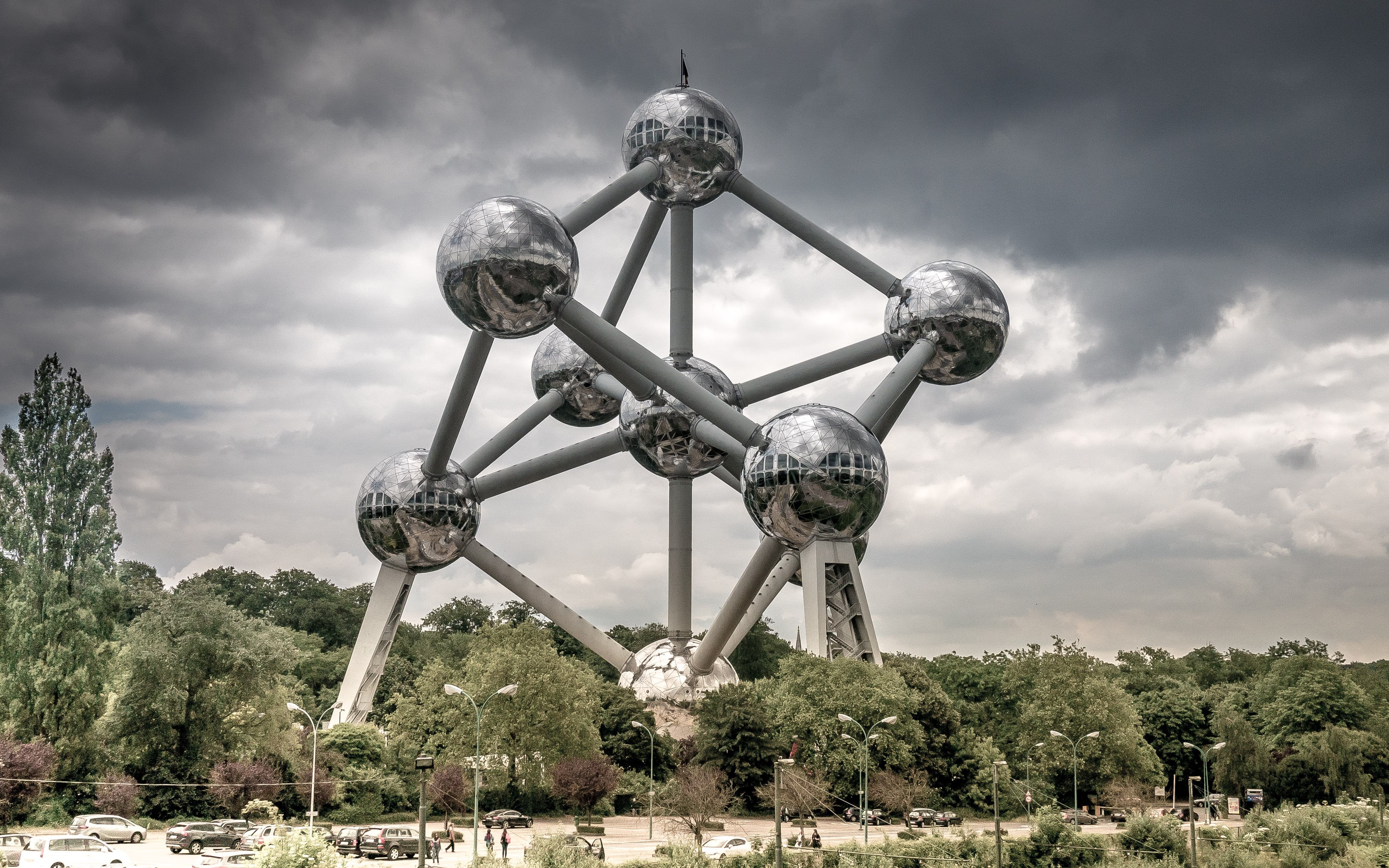 photography, atomium, art and craft, outdoors, sculpture, memorial, overcast, belgium, landscape, brussel, metal, monument, 4K, low angle view, travel destinations, HD Wallpaper