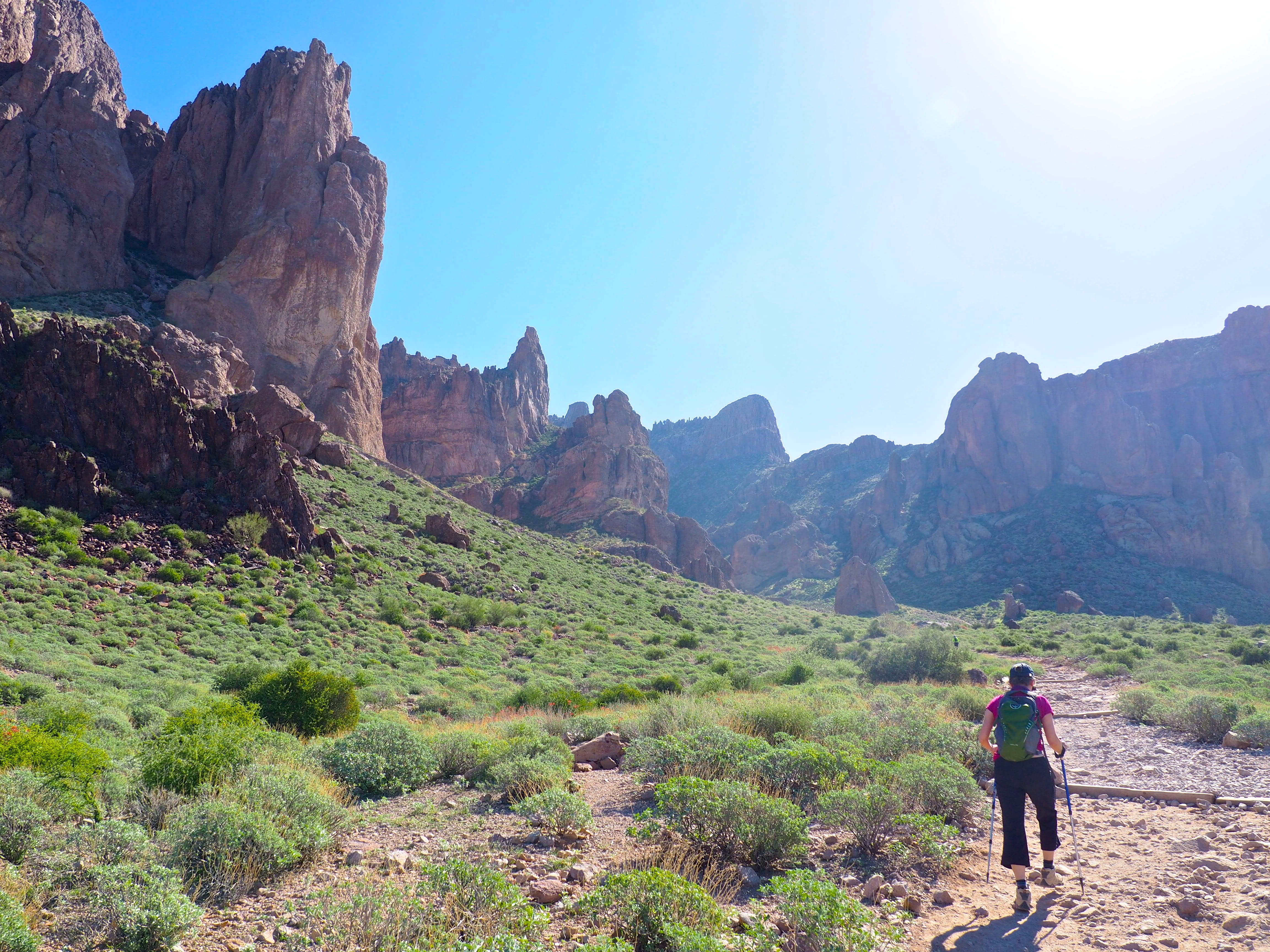 leisure activity, superstition mountains, adventure, 4K, scenics - nature, lifestyles, rock, sky, mountain, nature, beauty in nature, desert, walking, HD Wallpaper