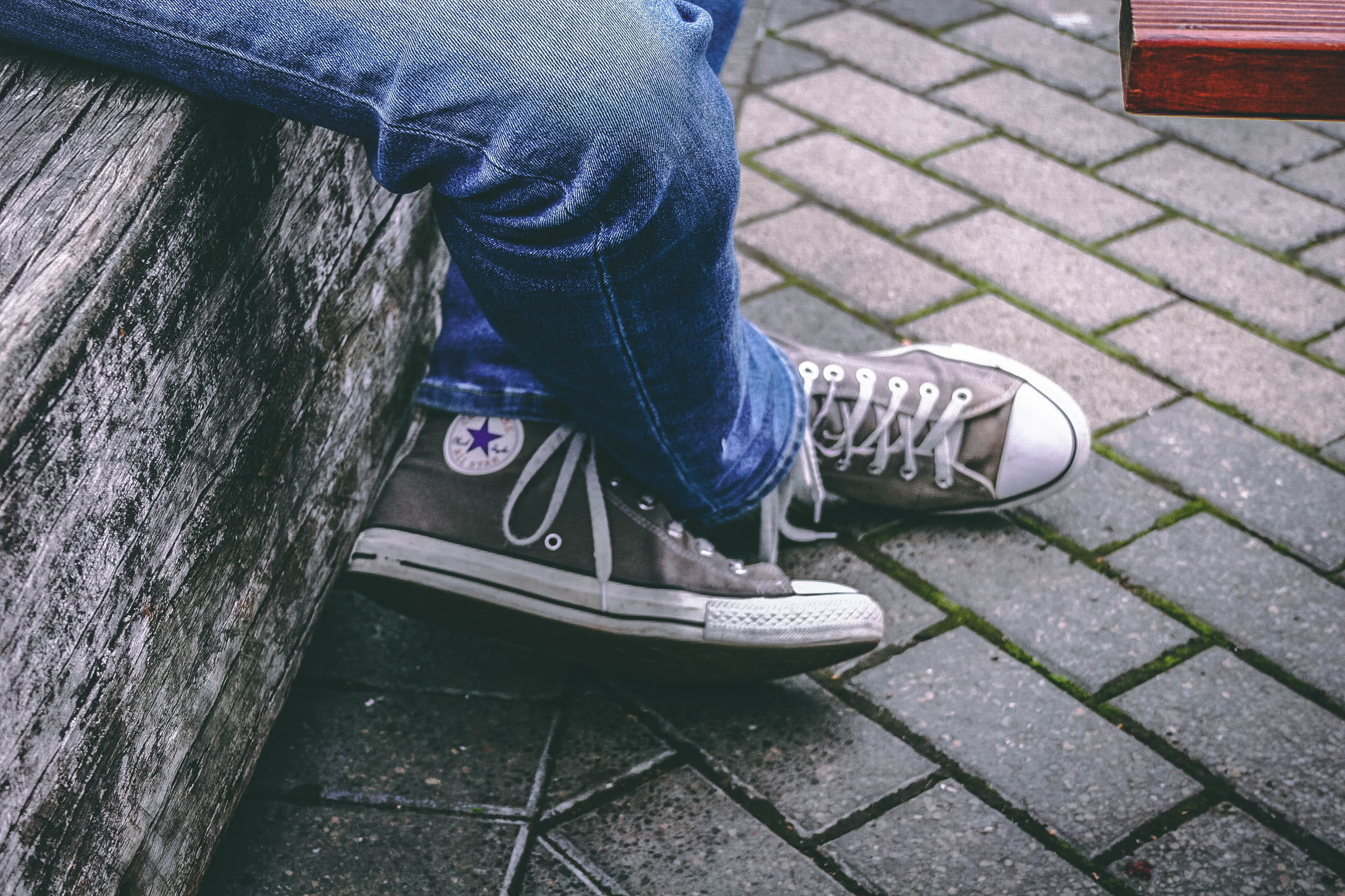 star, one person, casual clothing, converse, footpath, leisure activity, human foot, day, top, human body part, jeans, street, brown, sitting, standing, HD Wallpaper