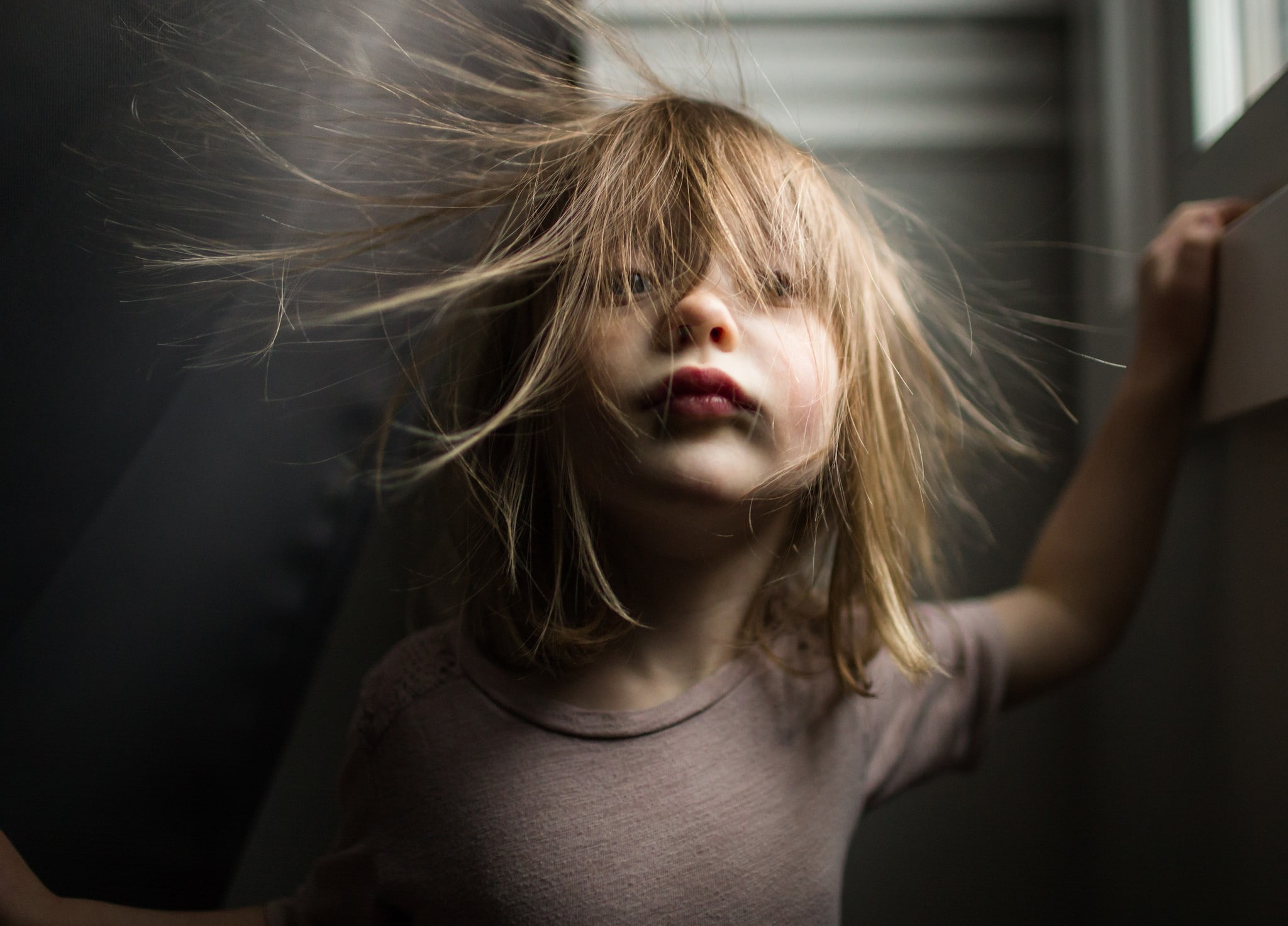 little girl, 1080P, blonde, children, indoors, HD Wallpaper