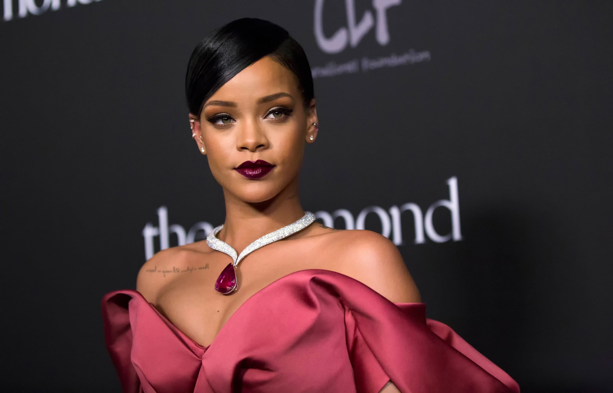 adult, fenty, fashion, portrait, headshot, black hair, front view, necklace, makeup, looking, young women, contemplation, clothing, standing, young adult, HD Wallpaper