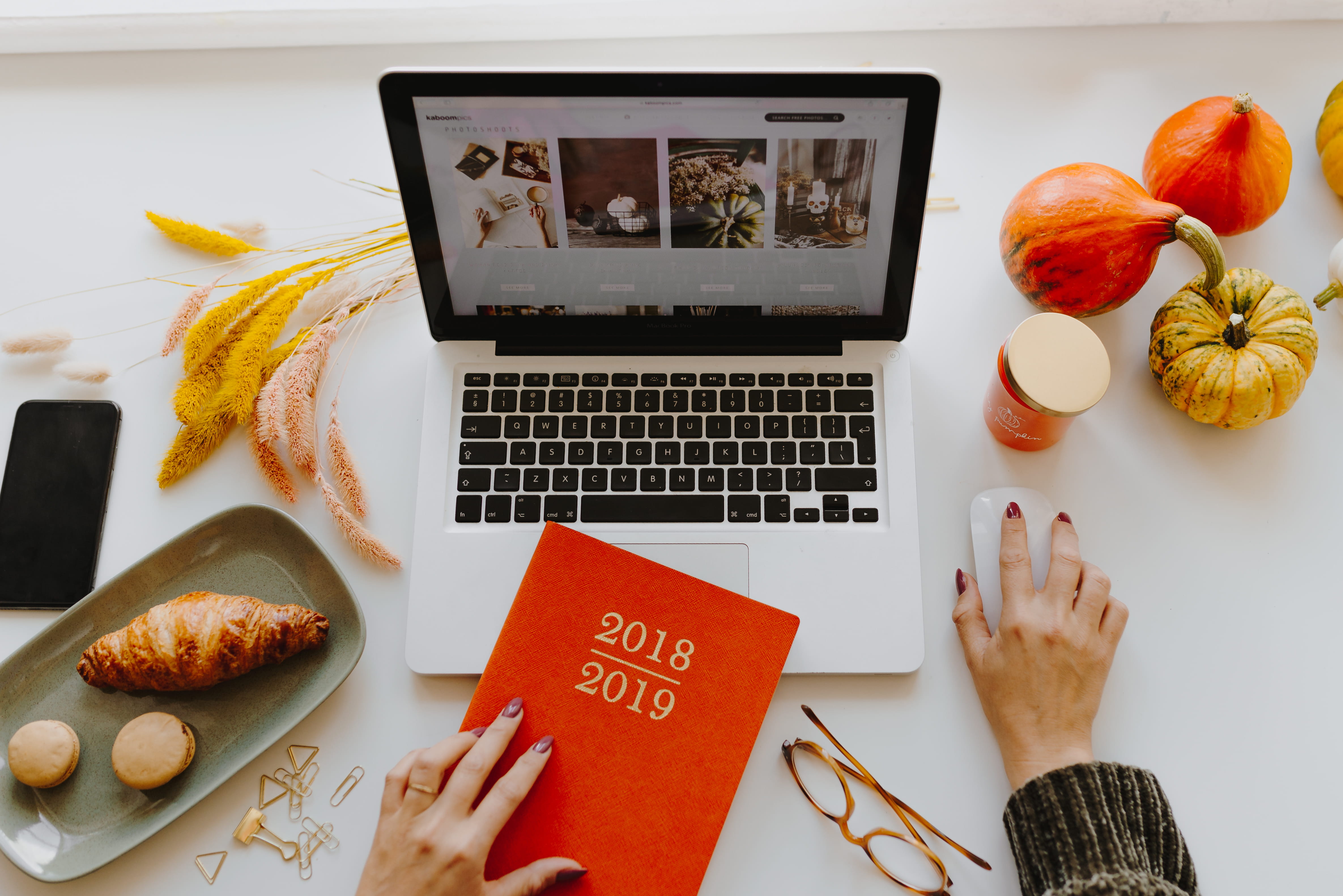 laptop, directly above, october, connection, technology, fruit, table, furniture, food, indoors, autumn, croissant, wireless technology, one person, 4K, HD Wallpaper
