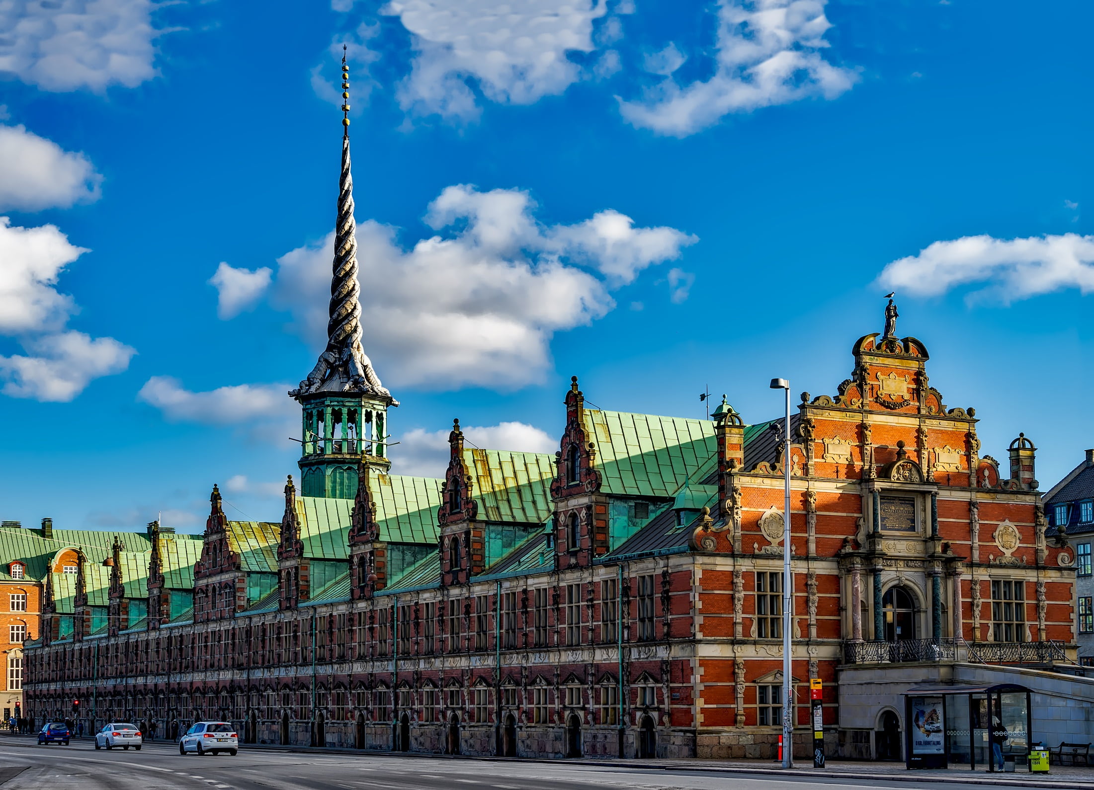 landmark, cathedral, historic, urban Scene, architecture, green, incidental people, clouds, spire, concrete, sky, old, cityscape, city, travel, history, HD Wallpaper