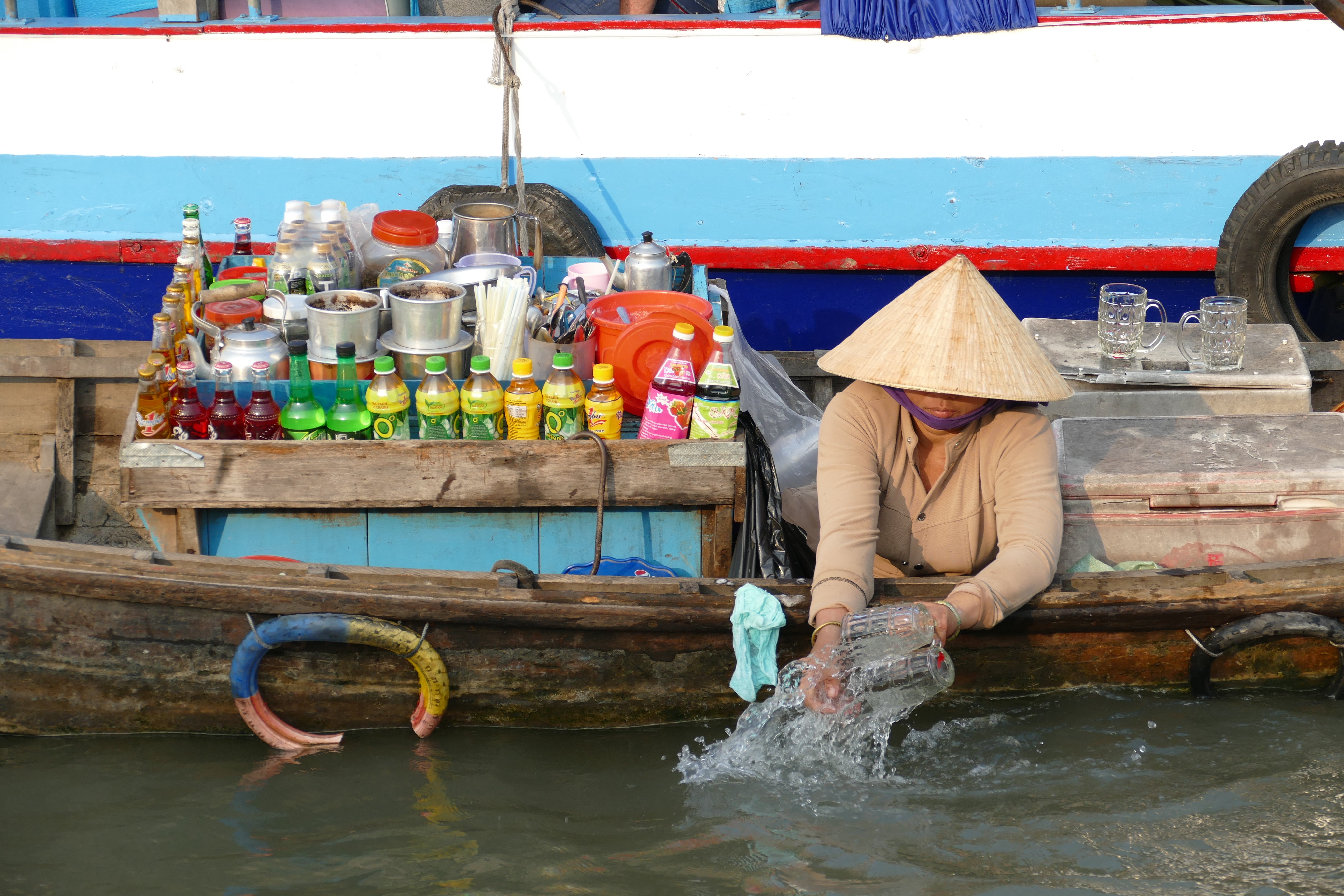 working, real people, water, mekong river, waterfront, one person, clothing, transportation, boat trip, hat, trade, asian style conical hat, fishing industry, HD Wallpaper