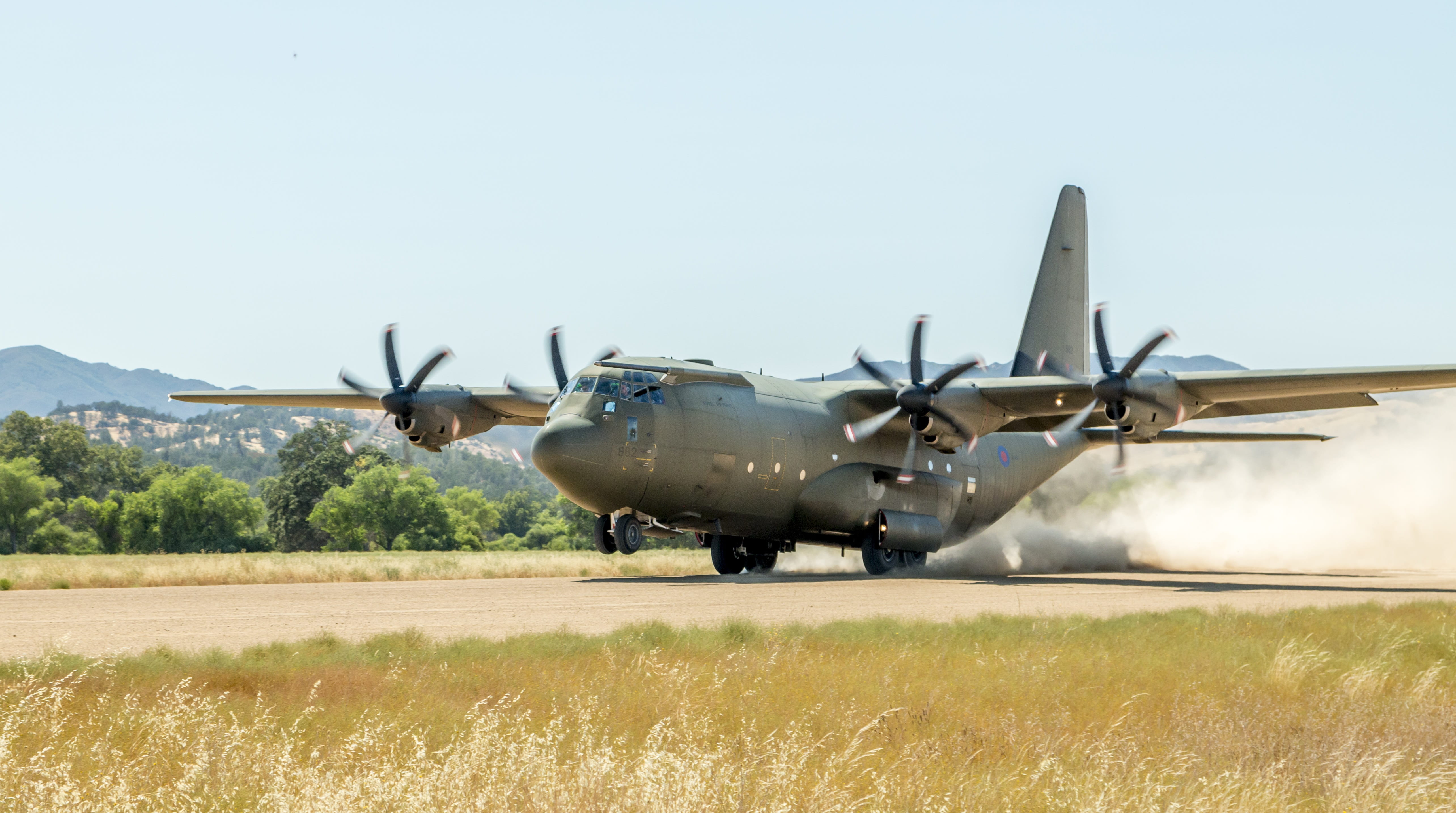 government, no people, nature, mode of transportation, sky, air force, landing - touching down, army, military, 5K, transportation, takeoff, single object, HD Wallpaper