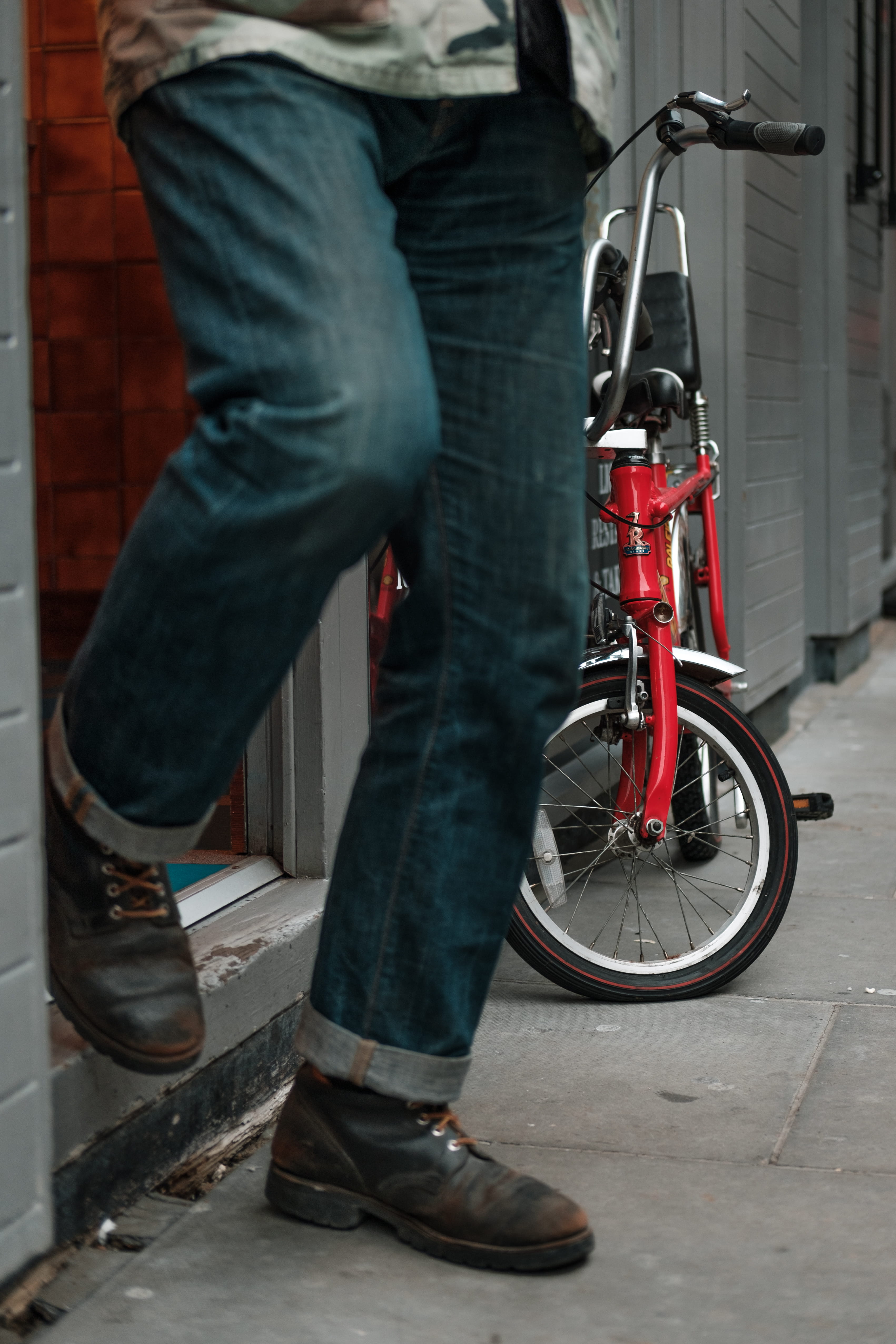 shoe, architecture, human leg, one person, casual clothing, body part, bicycle, transportation, real people, lifestyles, 4K, city, outdoors, street, soho, Phone HD Wallpaper