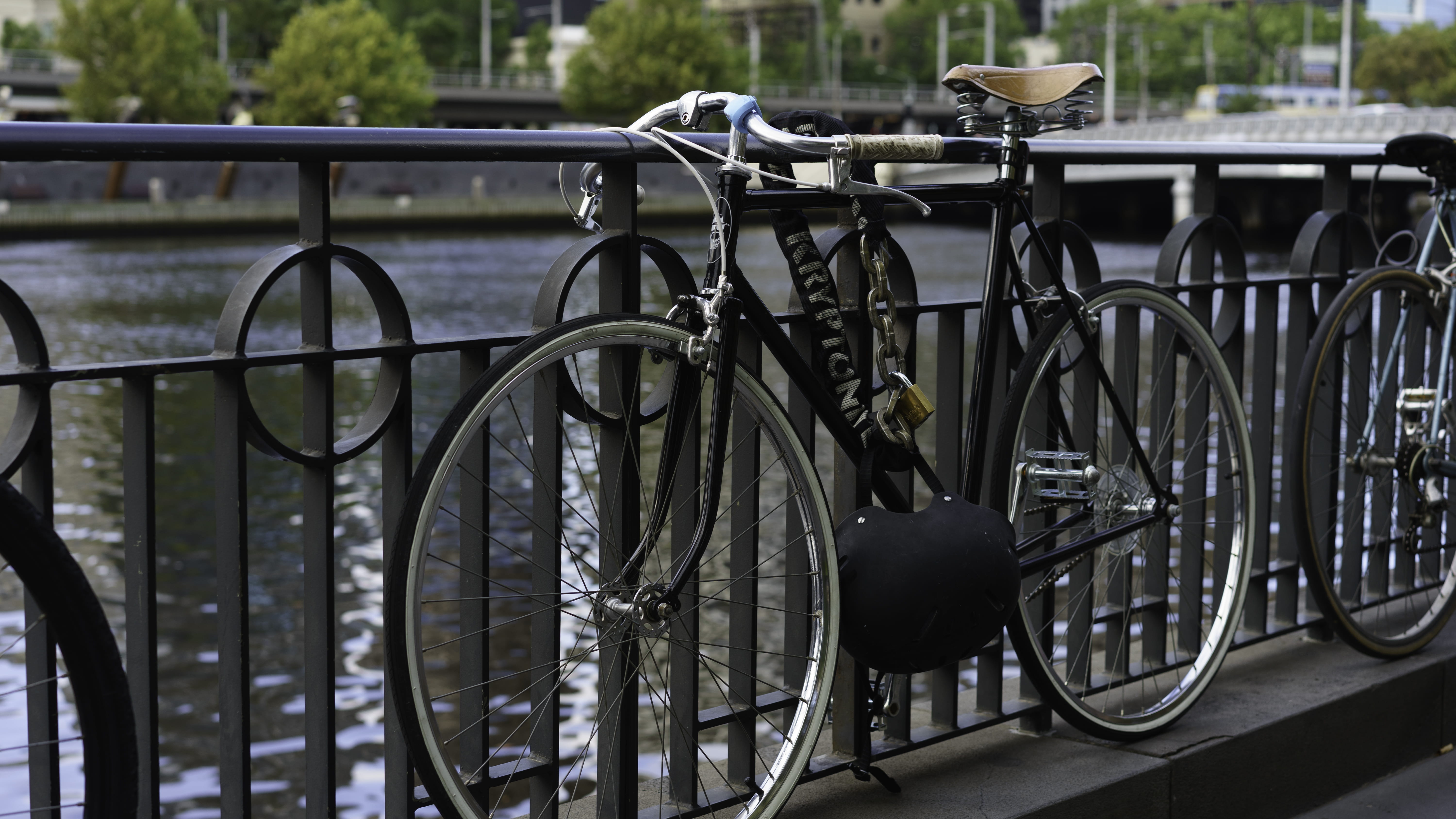 5K, city, connection, parking, focus on foreground, close-up, architecture, parking lot, bicycle rack, bycicle, metal, bicycle, mode of transportation, HD Wallpaper