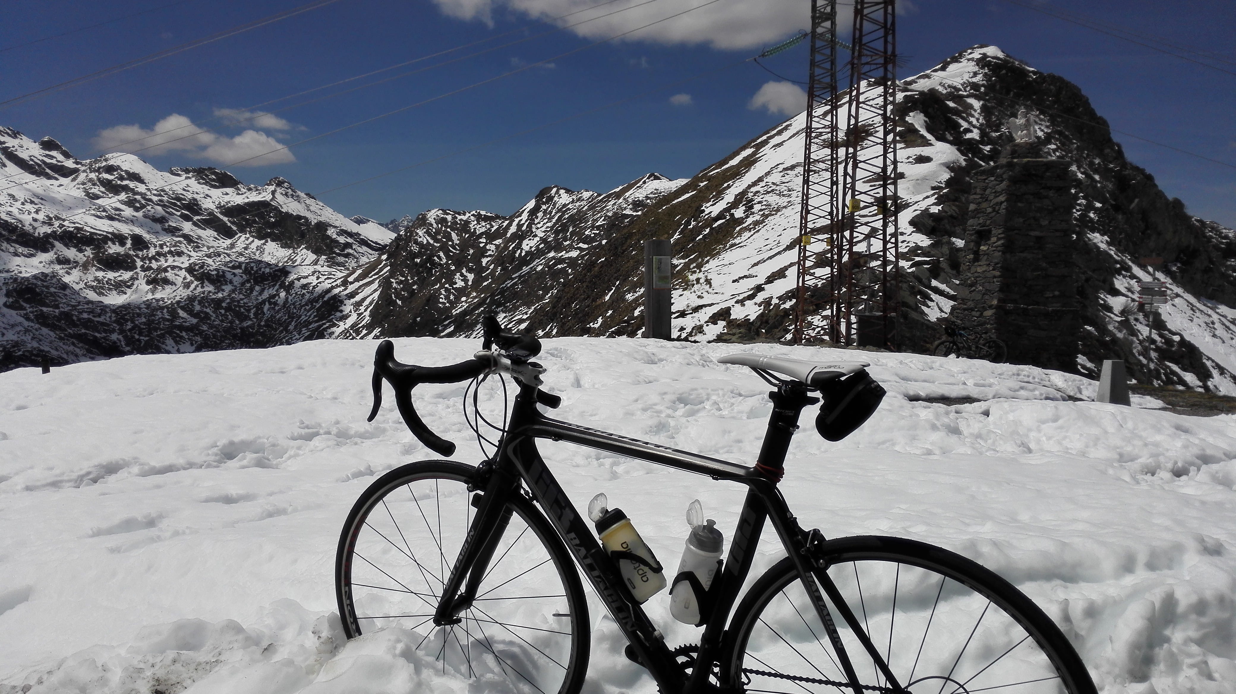 Snow, spring, snowcapped mountain, outdoors, Bicycle, bycicle, mode of transportation, tranquil scene, no people, mountain, mountain range, environment, HD Wallpaper