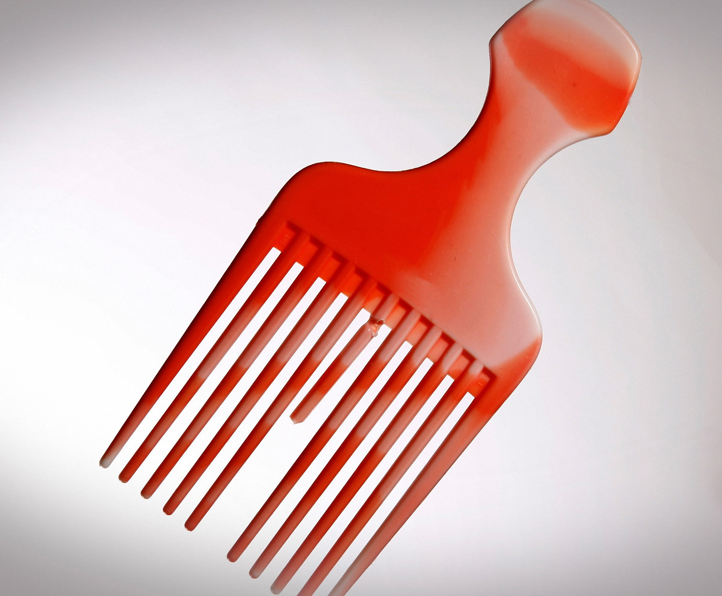 gray, broken, colored background, simplicity, 1080P, single object, no people, red, food and drink, comb, gray background, white, dental fail, eating utensil, HD Wallpaper